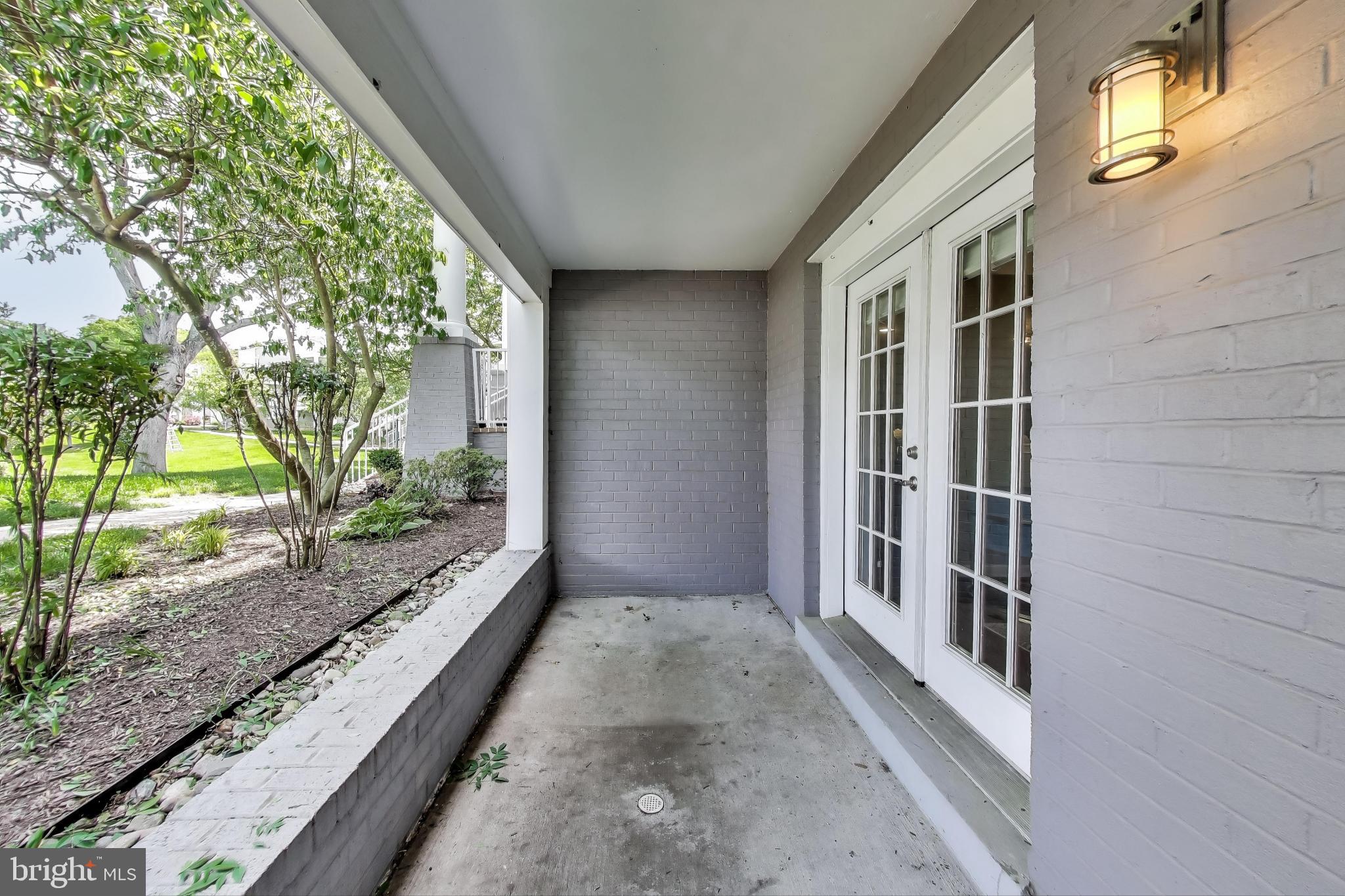 WEST VILLAGE OF SHIRLINGTON - Residential