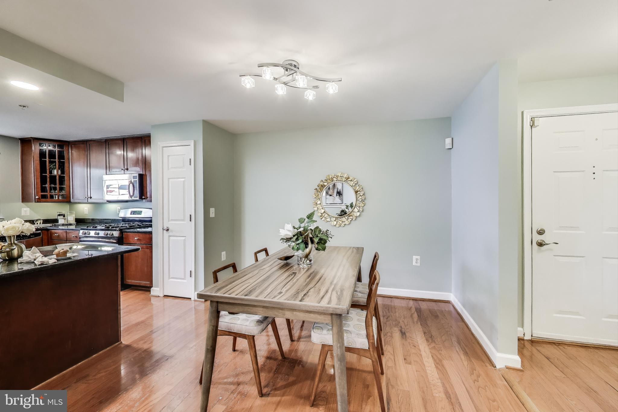 WEST VILLAGE OF SHIRLINGTON - Residential