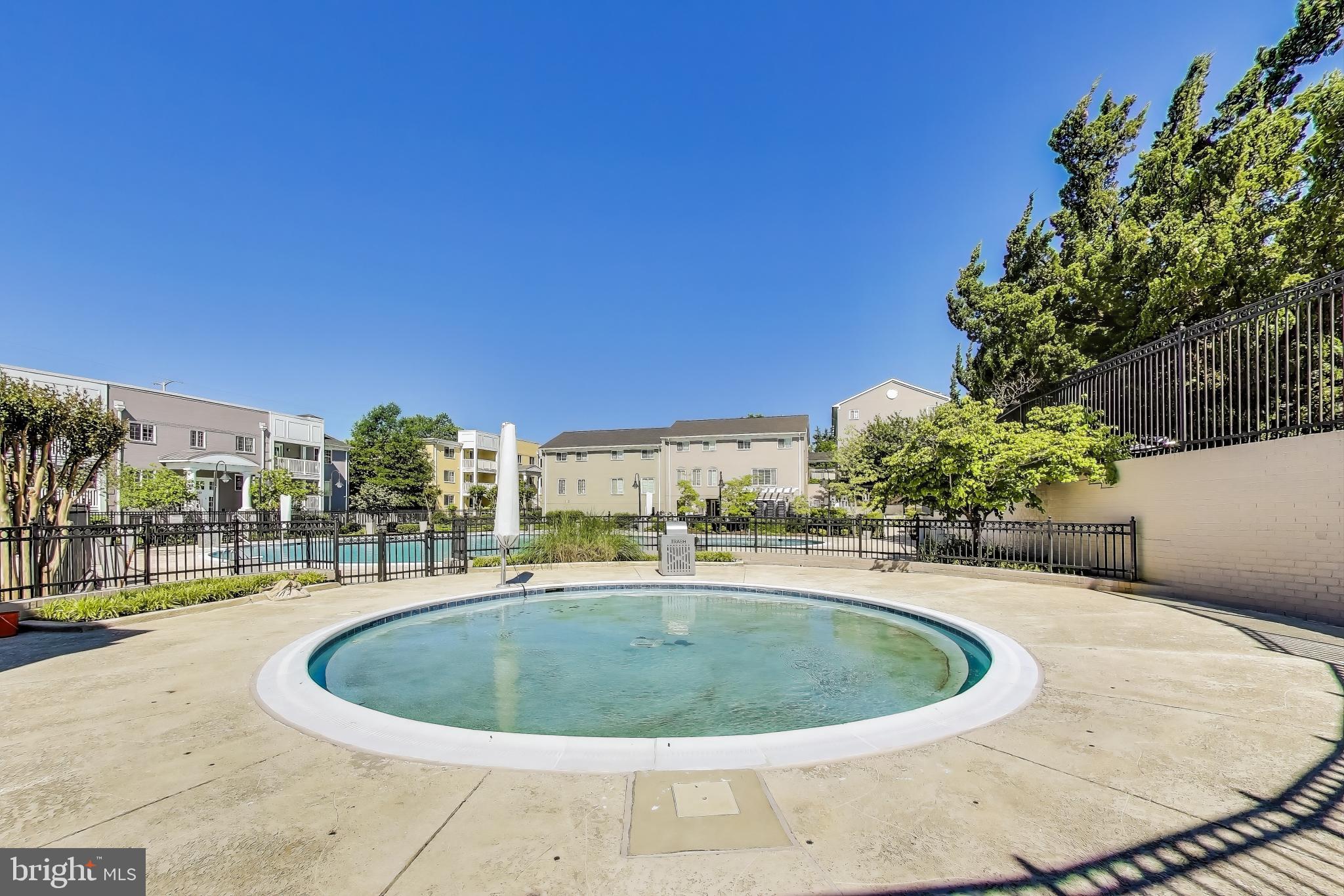 WEST VILLAGE OF SHIRLINGTON - Residential