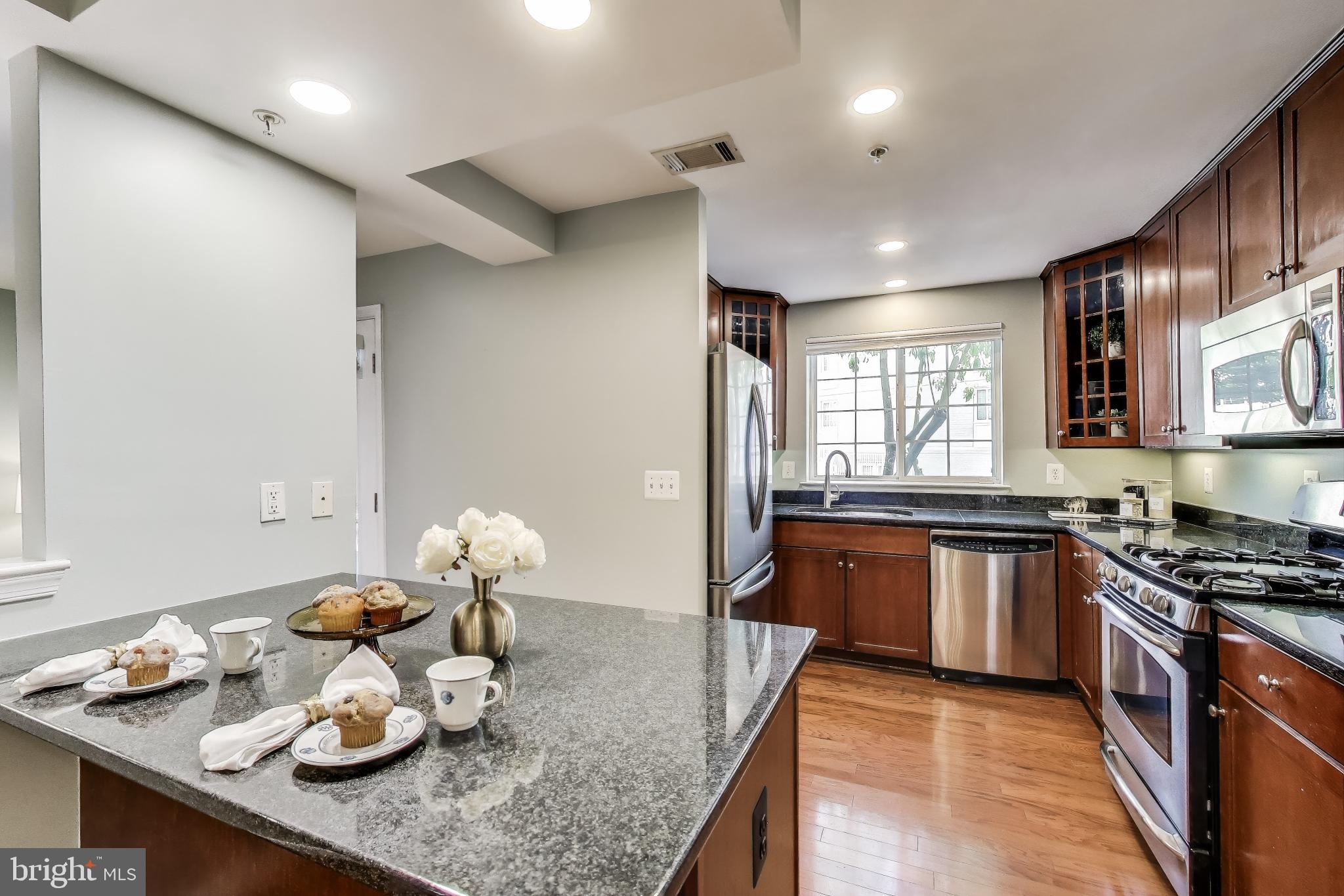 WEST VILLAGE OF SHIRLINGTON - Residential