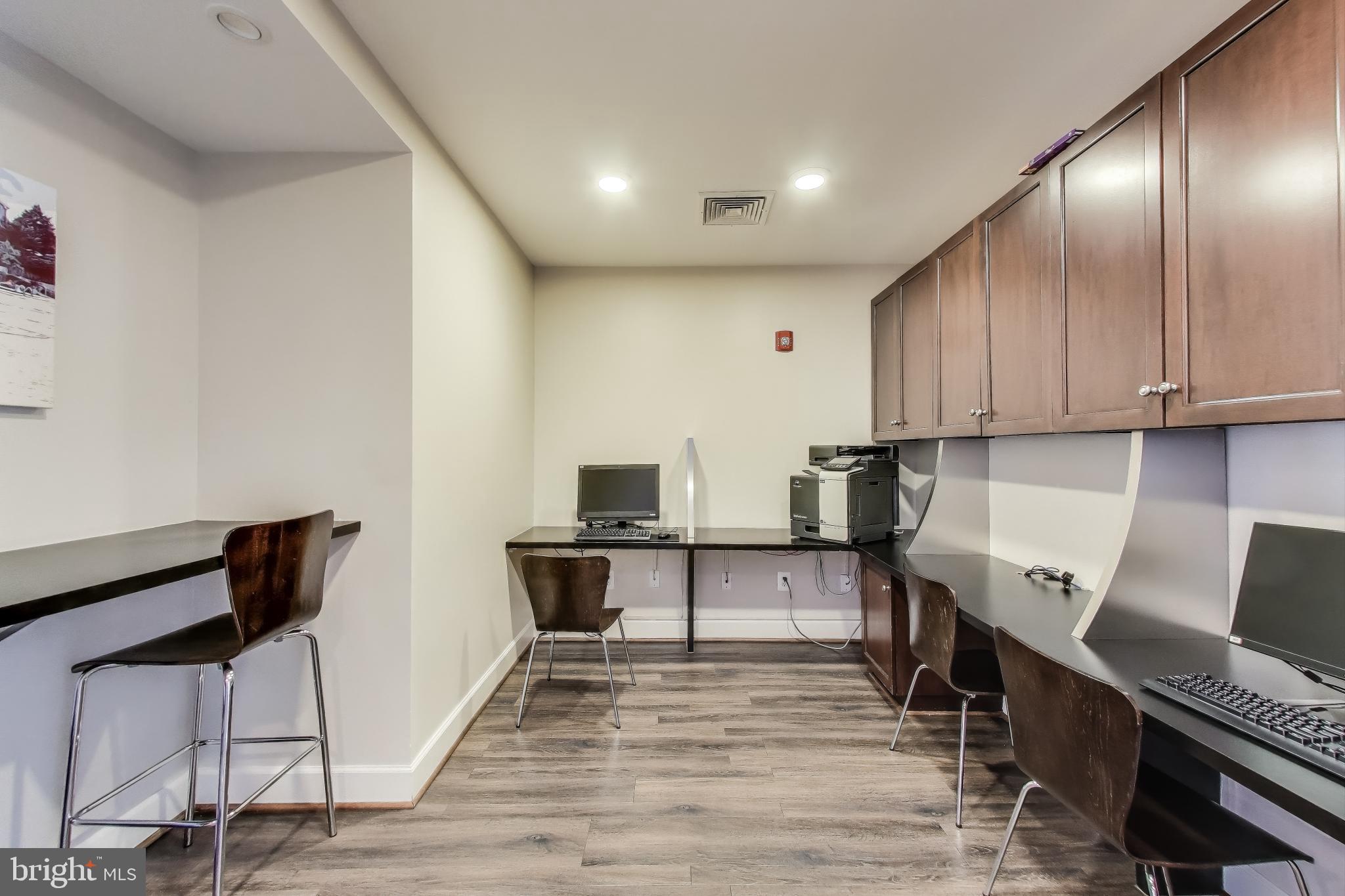 WEST VILLAGE OF SHIRLINGTON - Residential