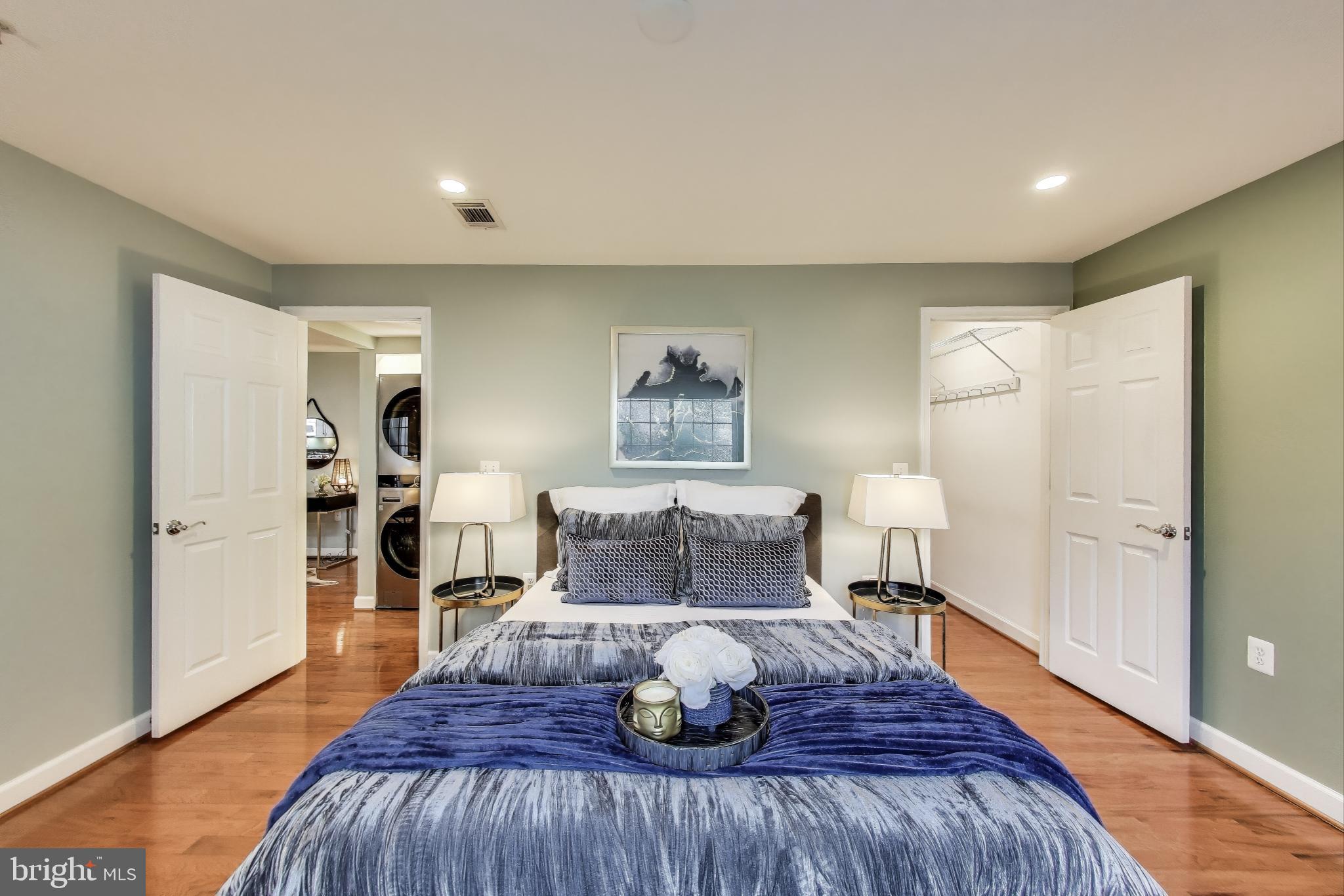 WEST VILLAGE OF SHIRLINGTON - Residential