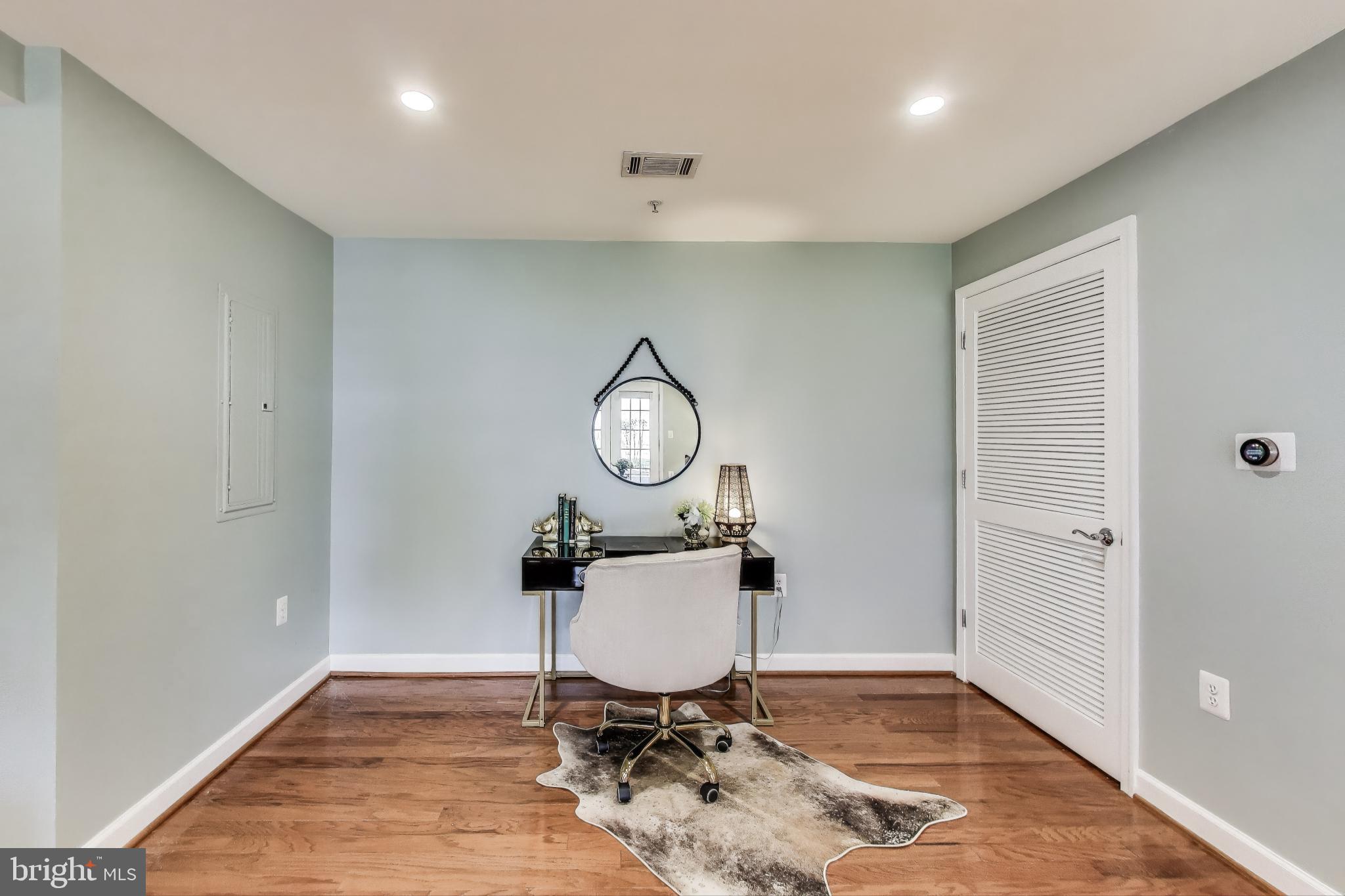 WEST VILLAGE OF SHIRLINGTON - Residential