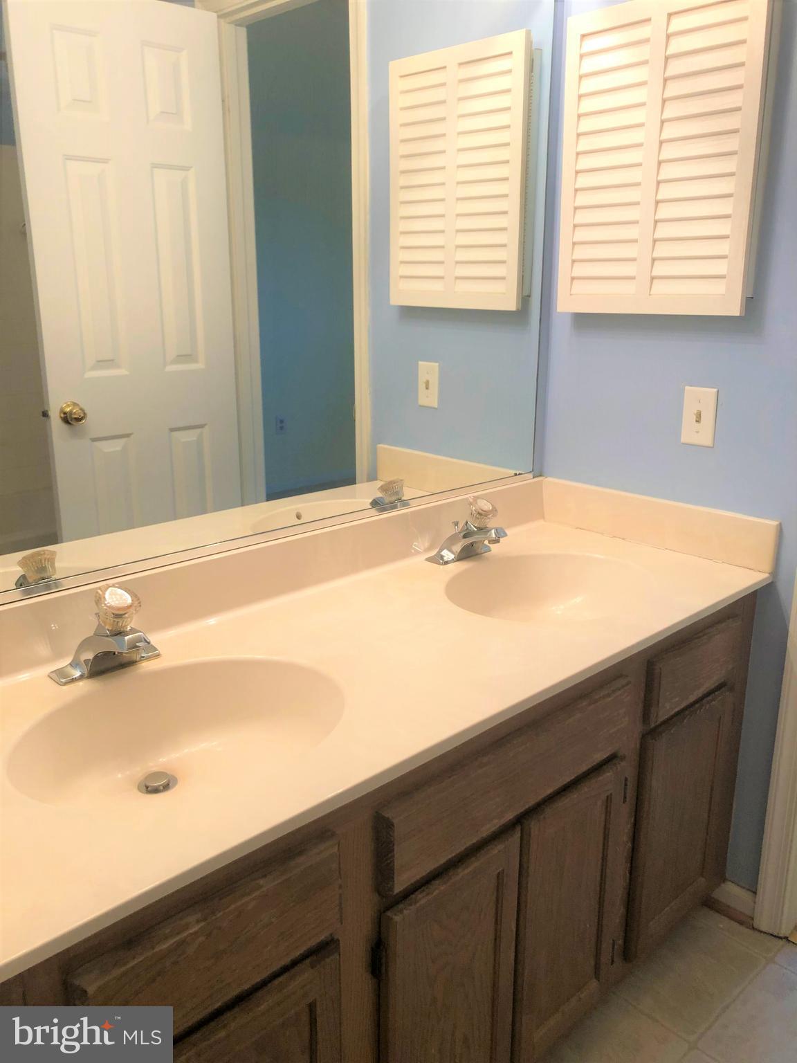 WOODSTONE - Residential Lease