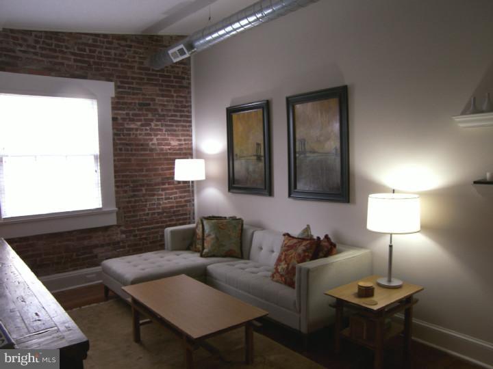 OLD CITY - Residential