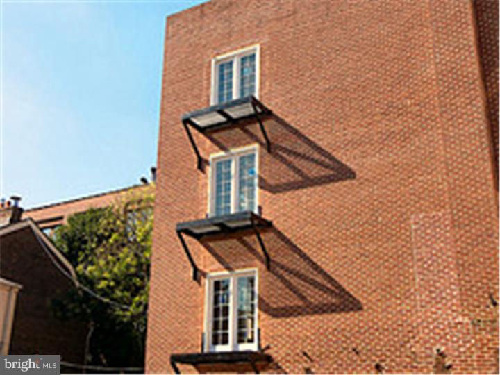 OLD CITY - Residential