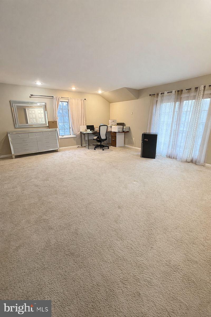 SAGAMORE FOREST - Residential