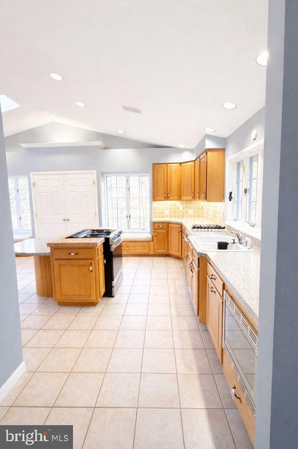 SAGAMORE FOREST - Residential