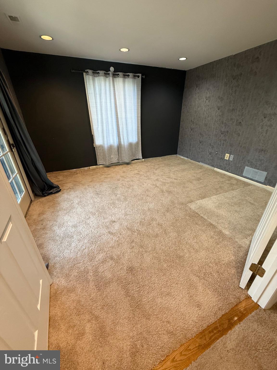 SAGAMORE FOREST - Residential