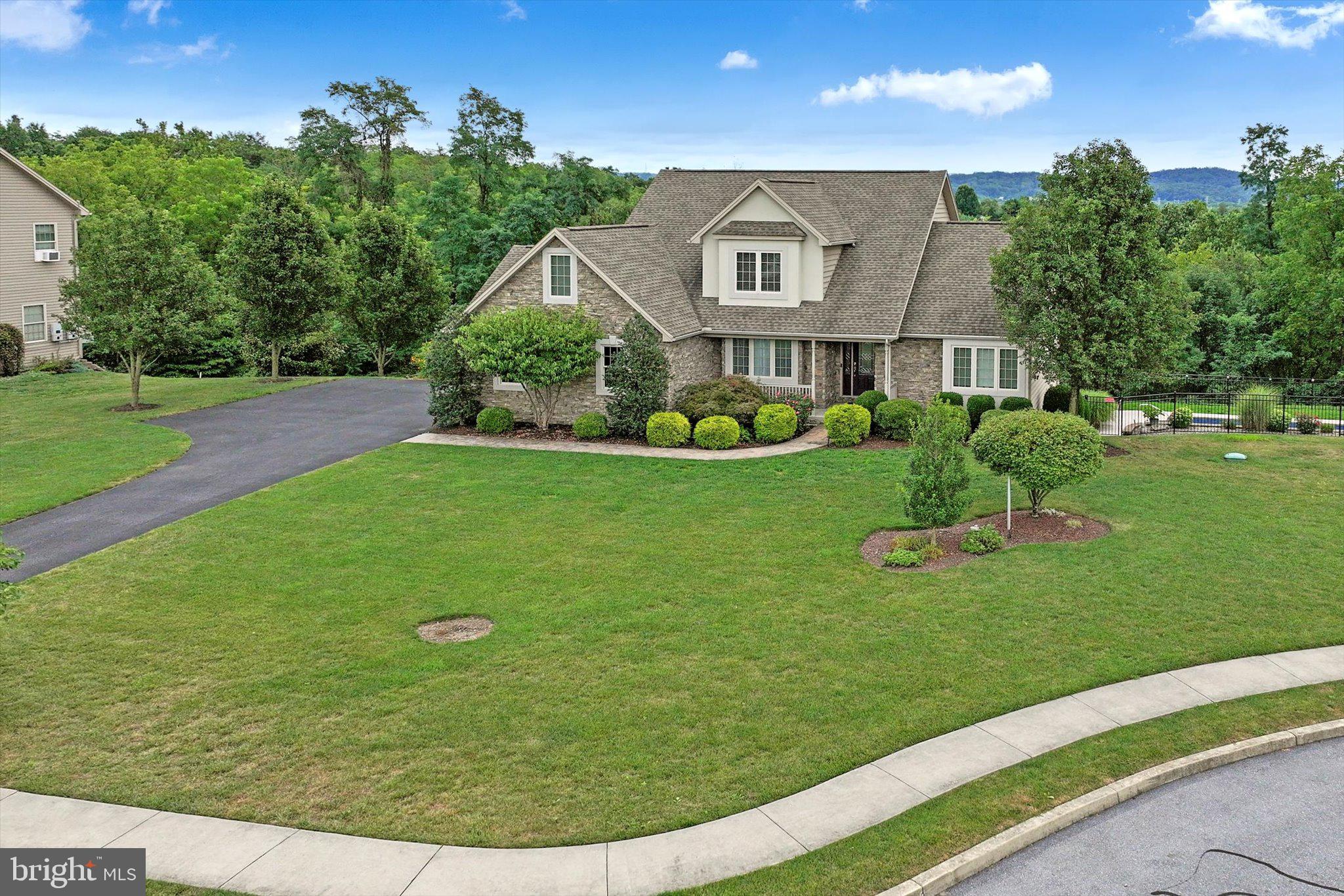 BRIAR RIDGE - Residential