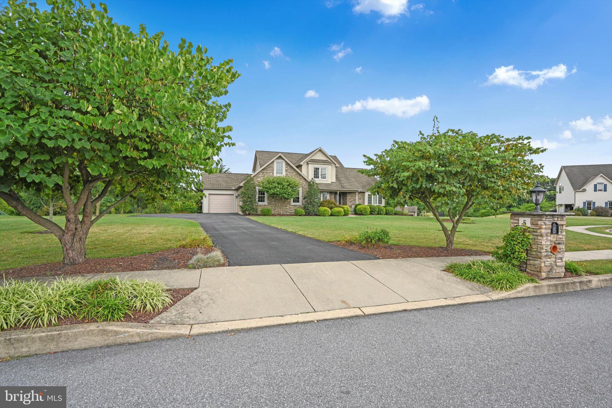 BRIAR RIDGE - Residential