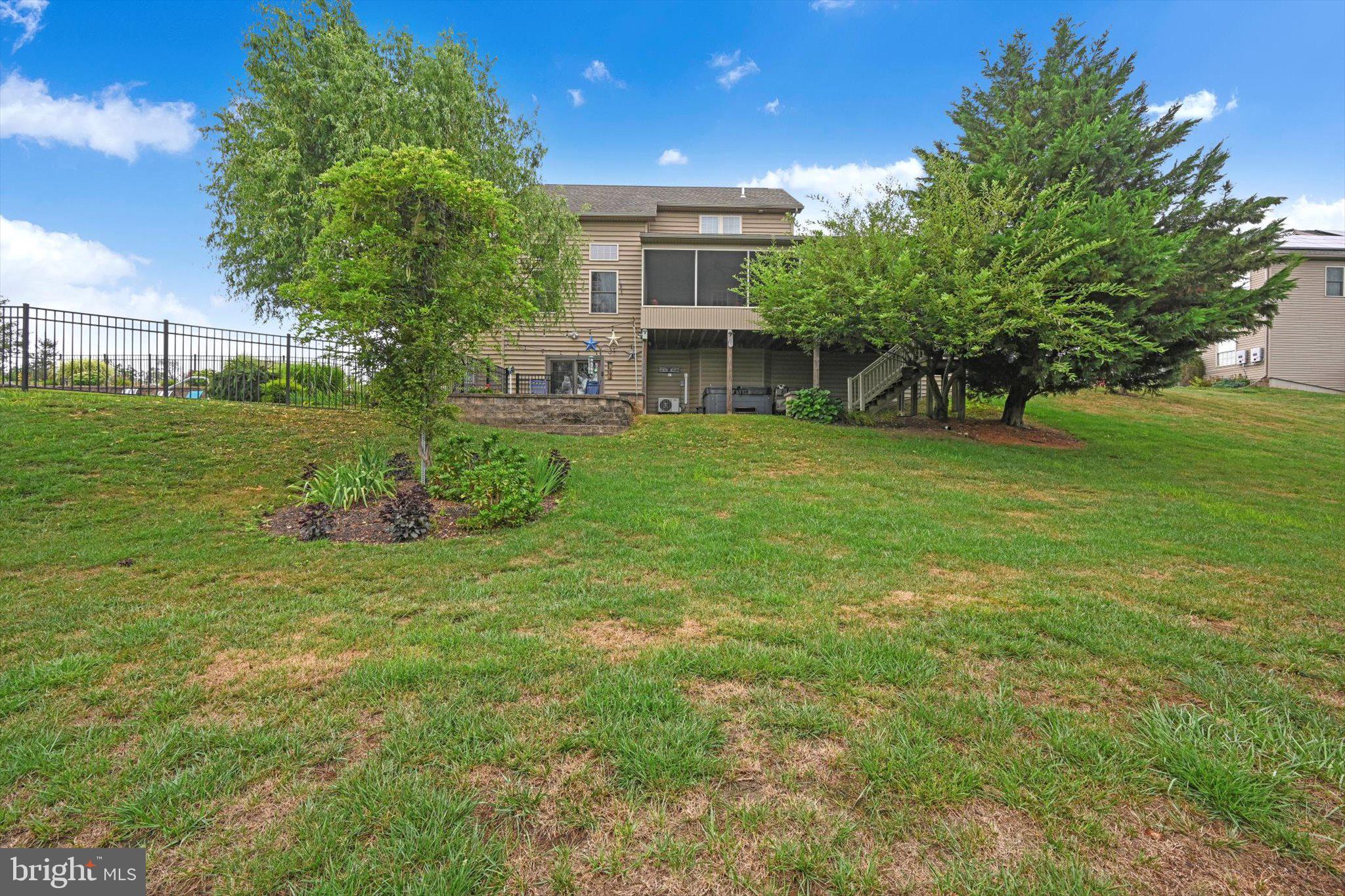 BRIAR RIDGE - Residential