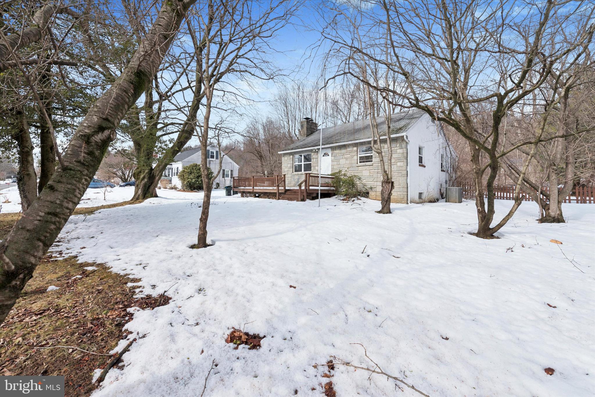 INGLESIDE VILLAGE - Residential