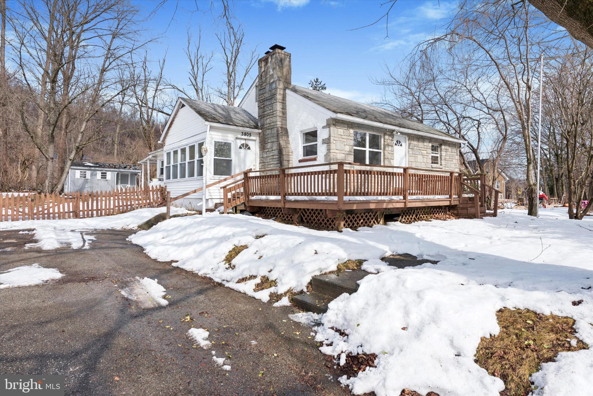 INGLESIDE VILLAGE - Residential