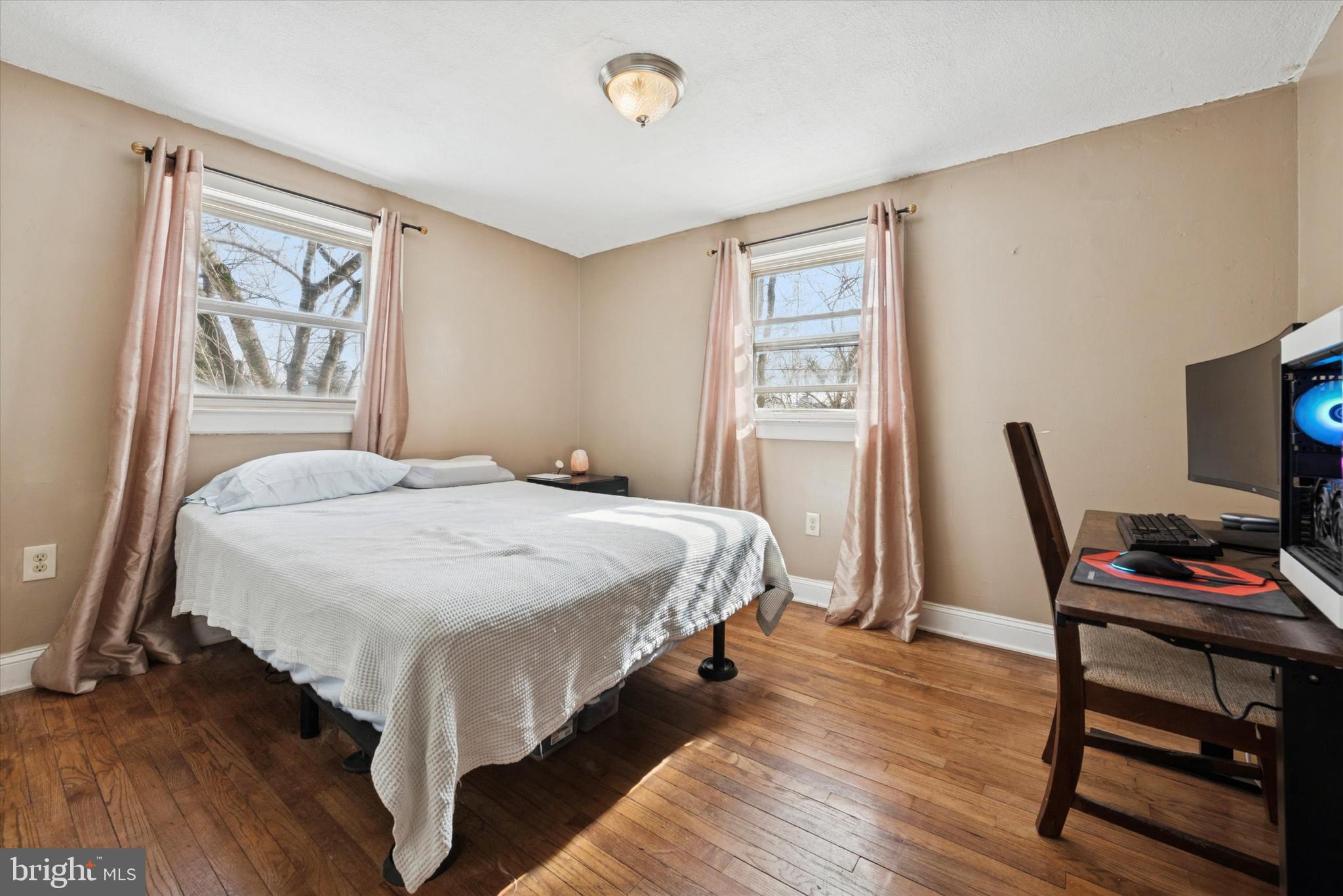 INGLESIDE VILLAGE - Residential