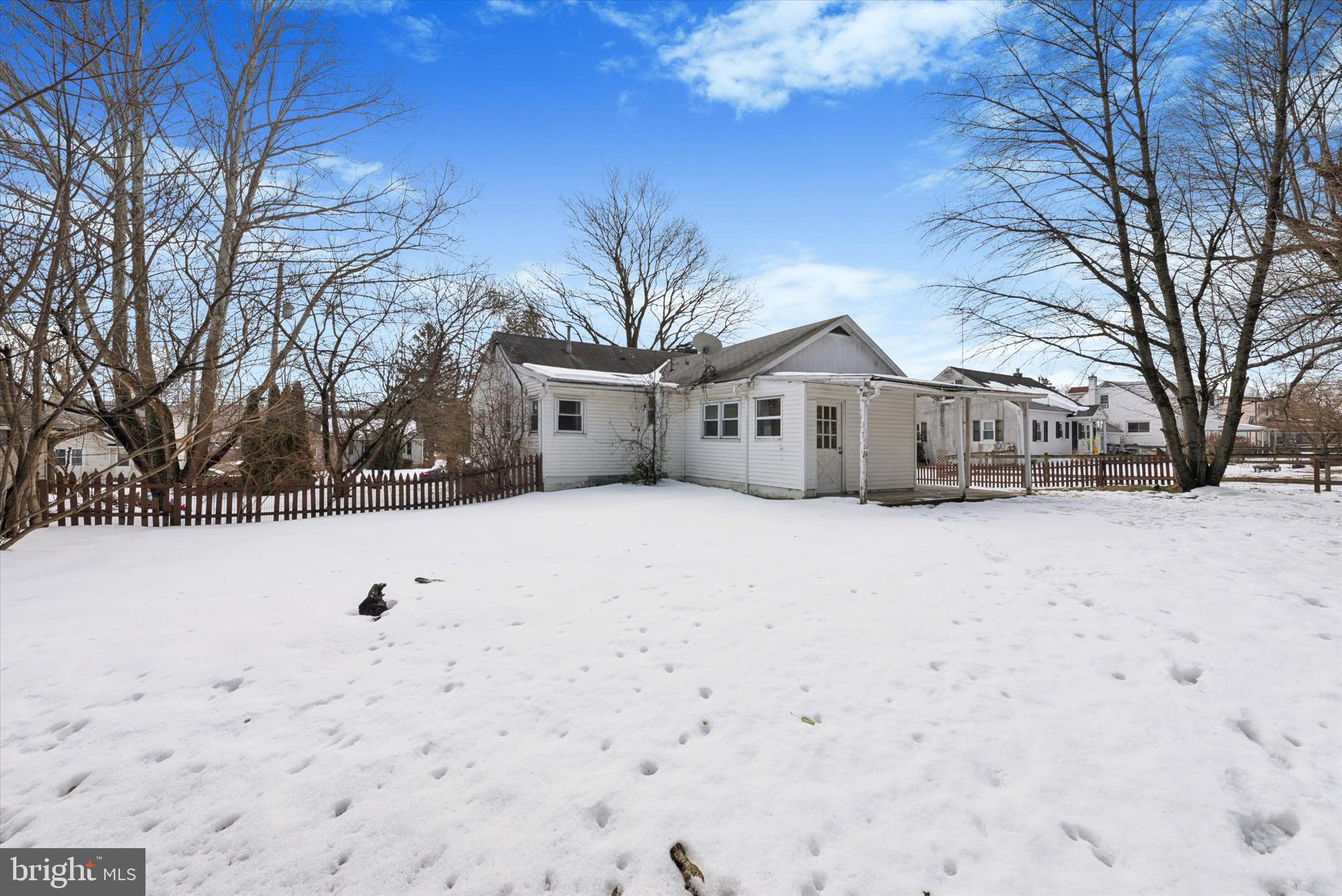 INGLESIDE VILLAGE - Residential