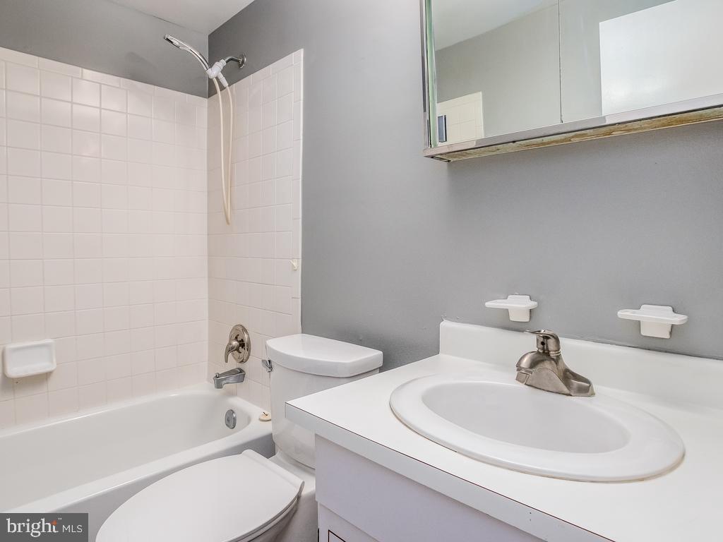 DALE CITY - Residential