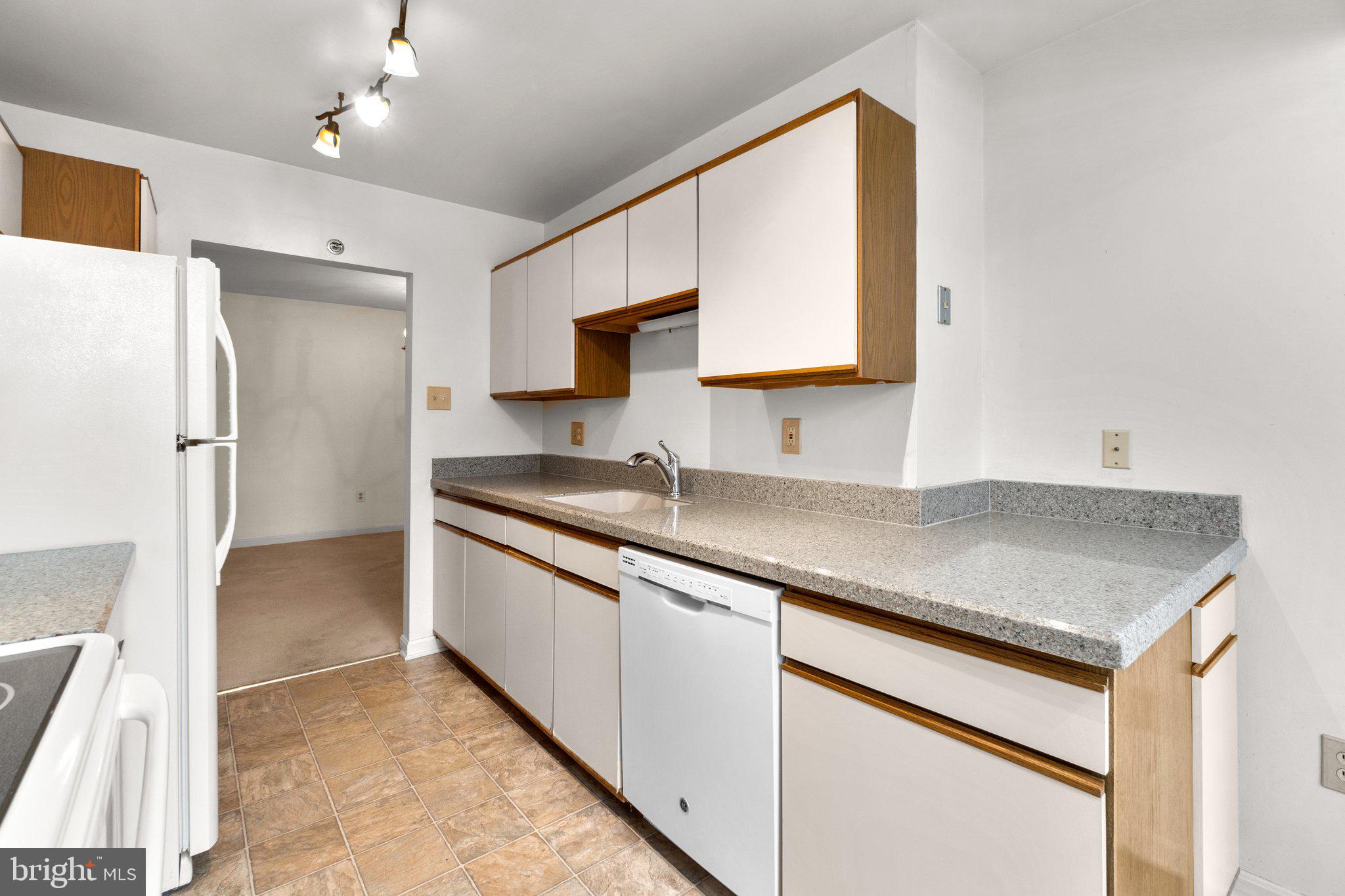 QUAIL CREEK - Residential