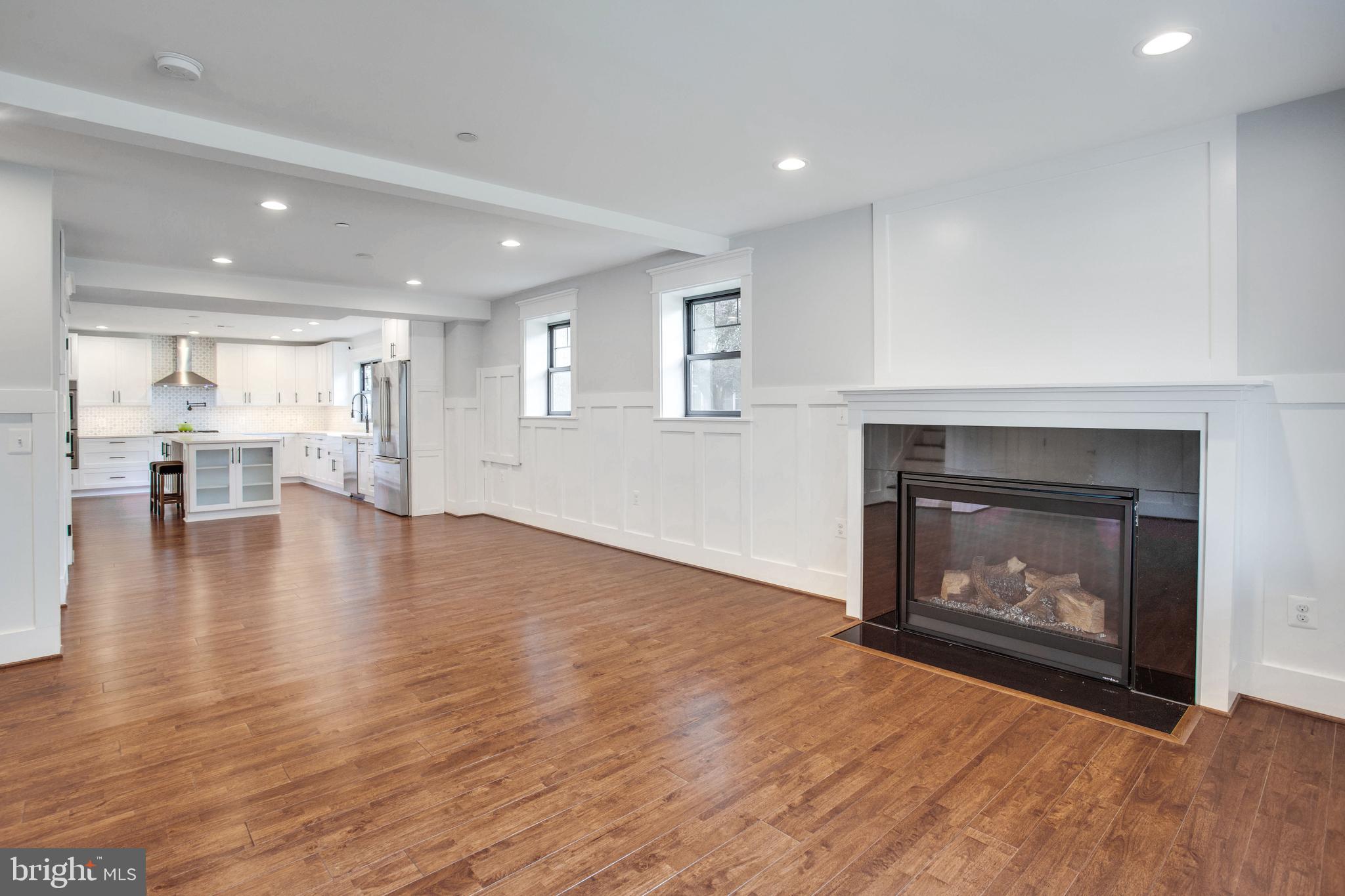 DEALE BEACH - Residential