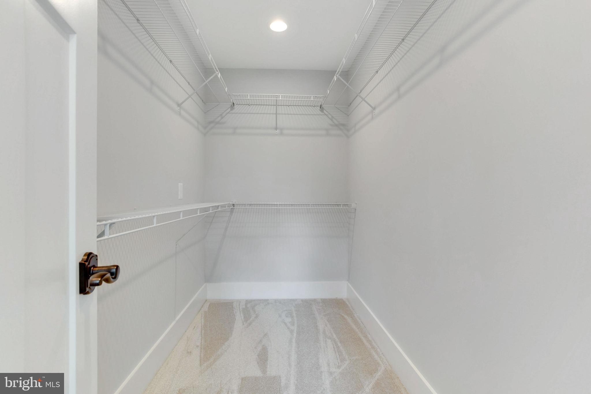 DEALE BEACH - Residential