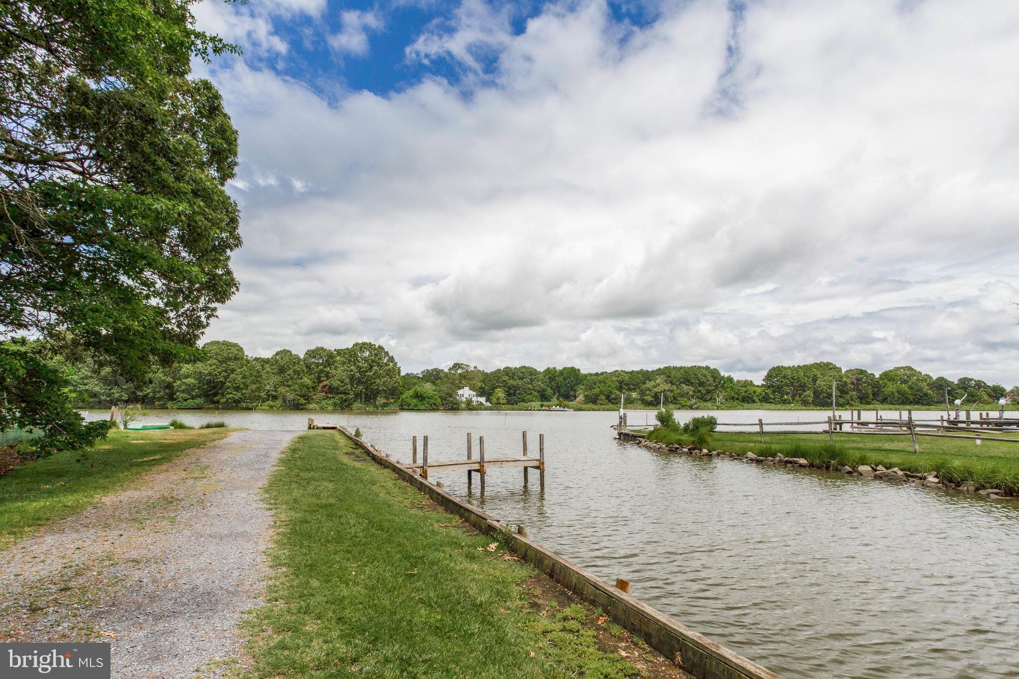 DEALE BEACH - Residential