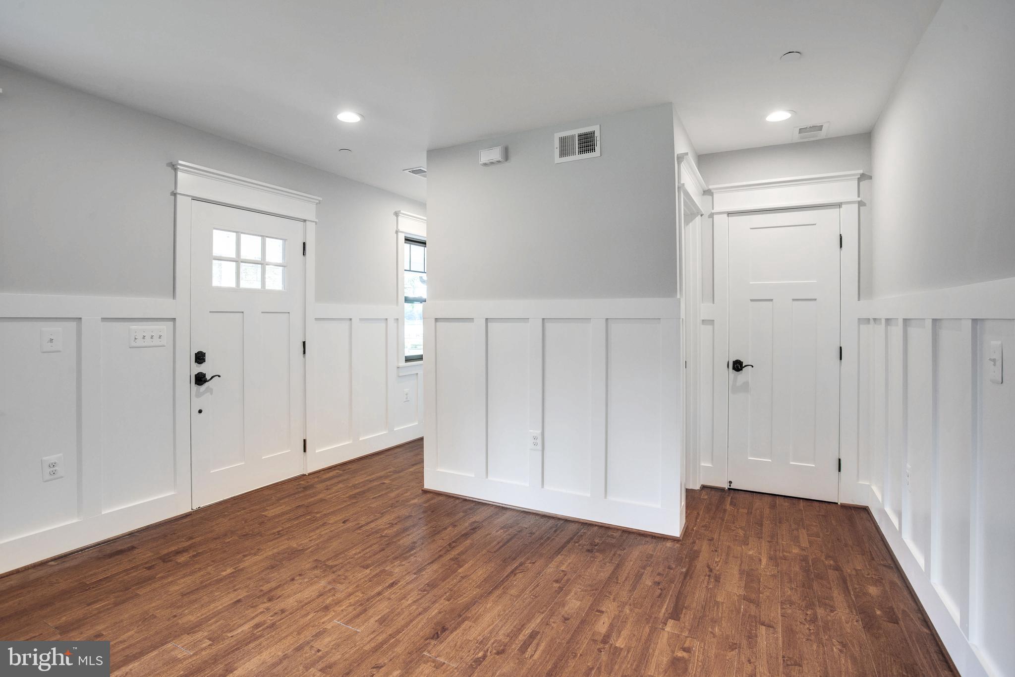 DEALE BEACH - Residential