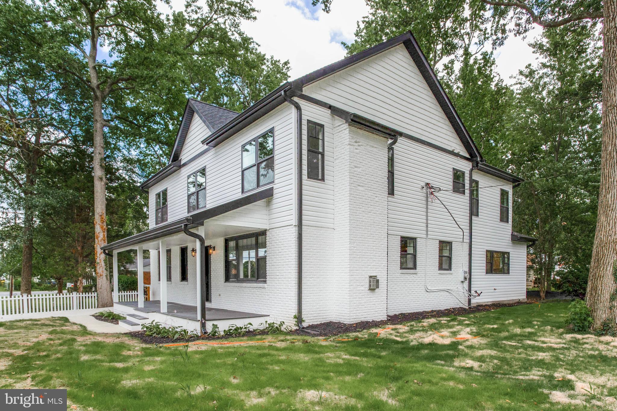 DEALE BEACH - Residential