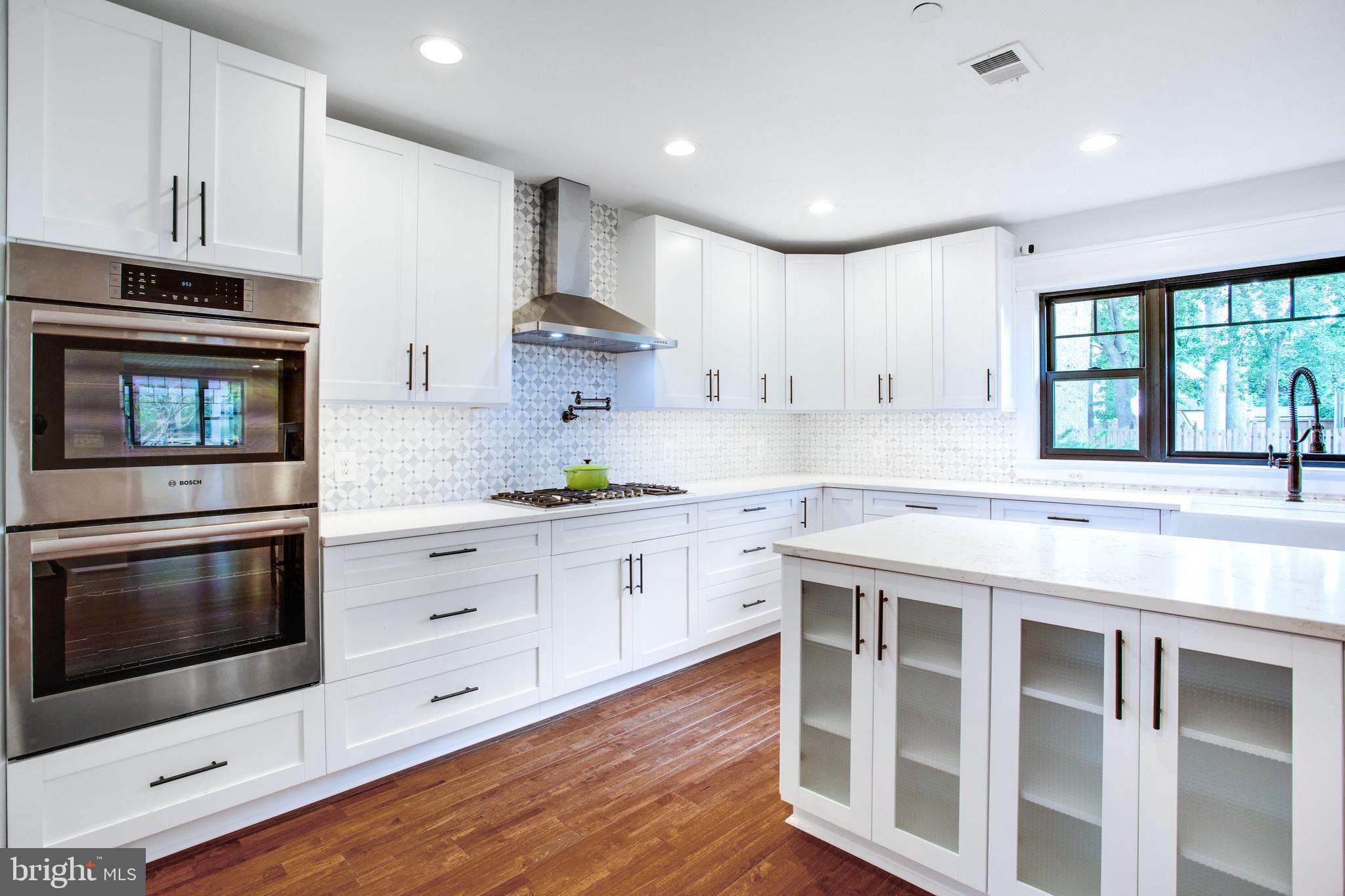 DEALE BEACH - Residential