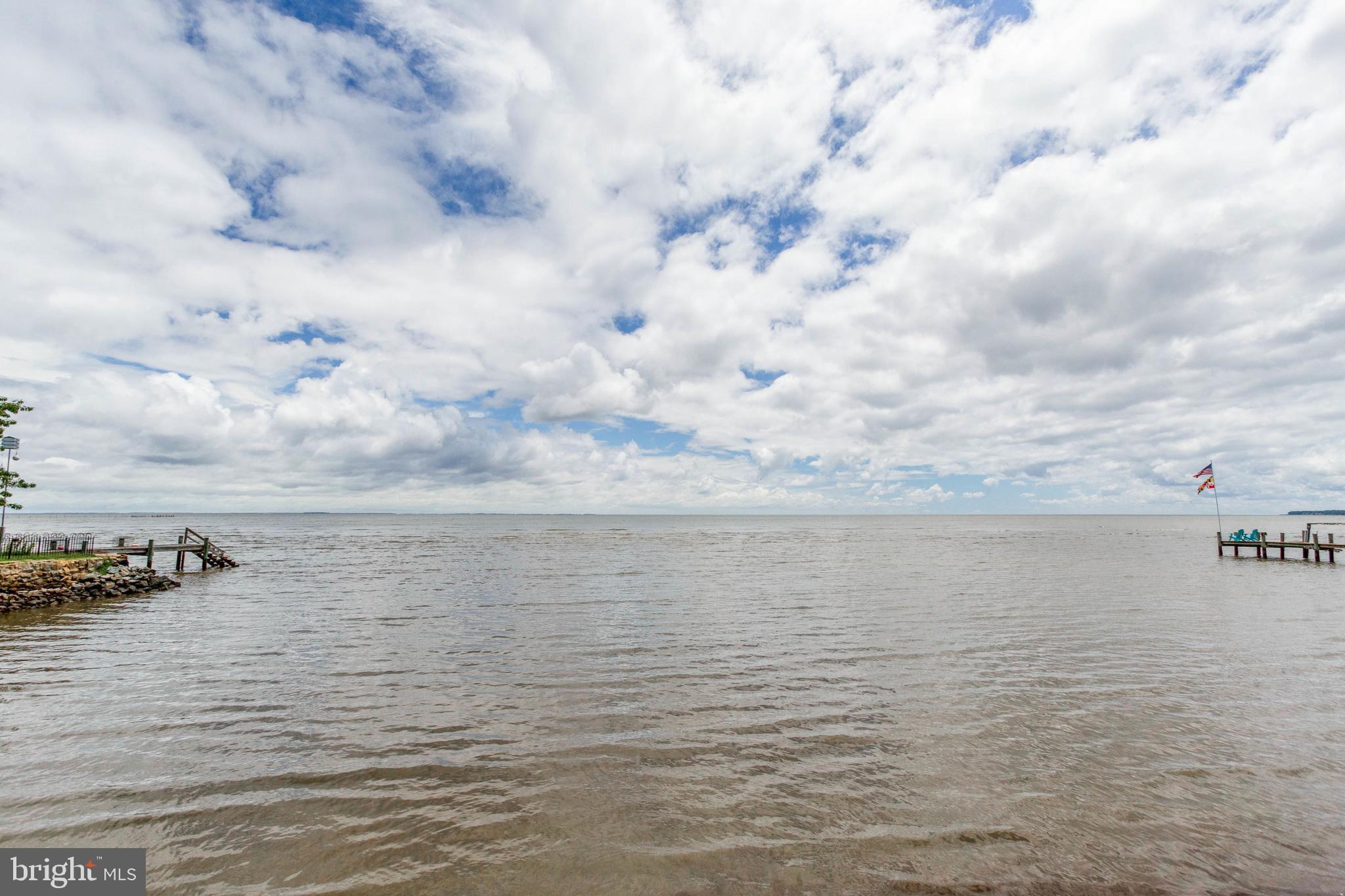 DEALE BEACH - Residential