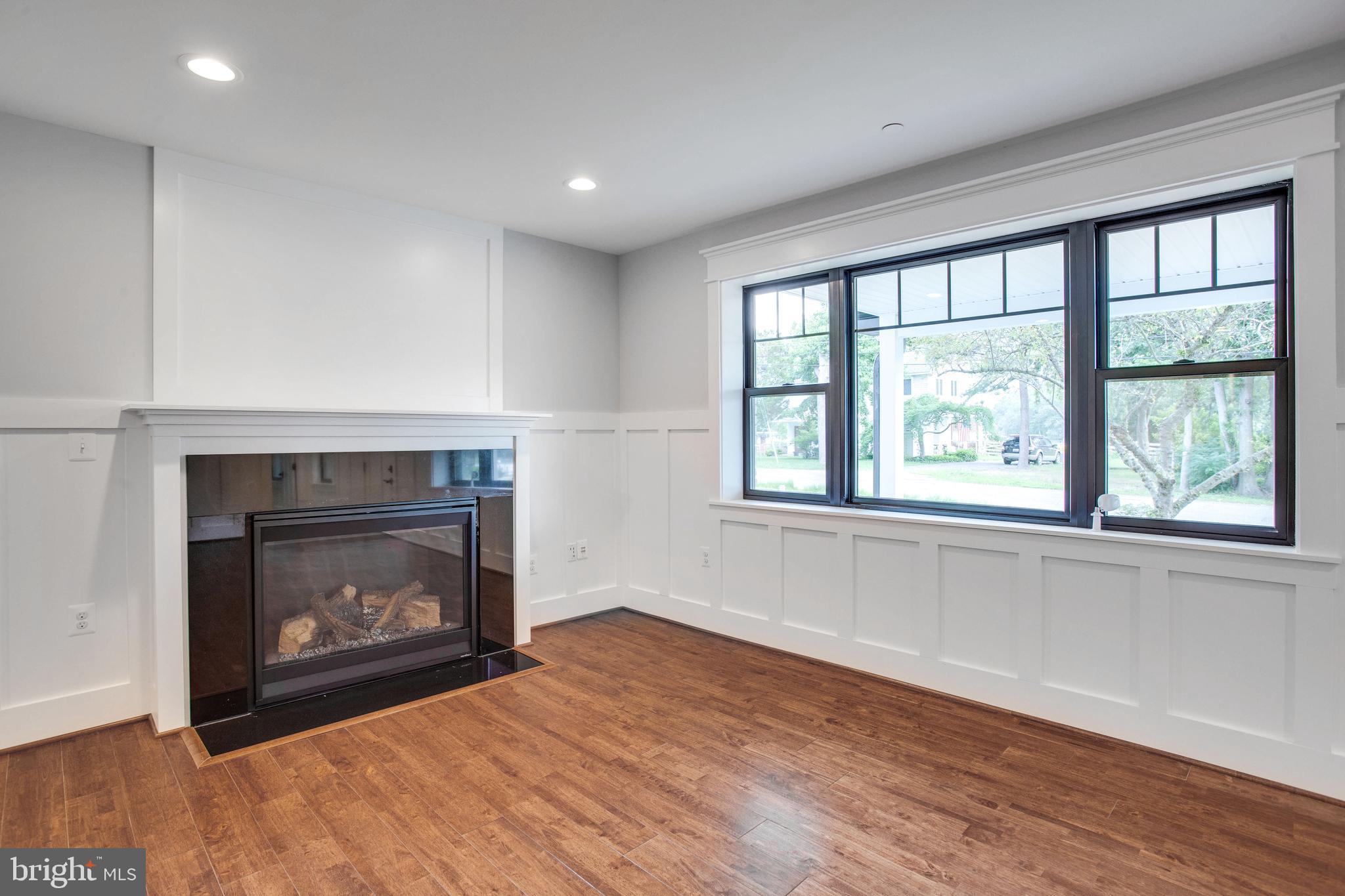 DEALE BEACH - Residential