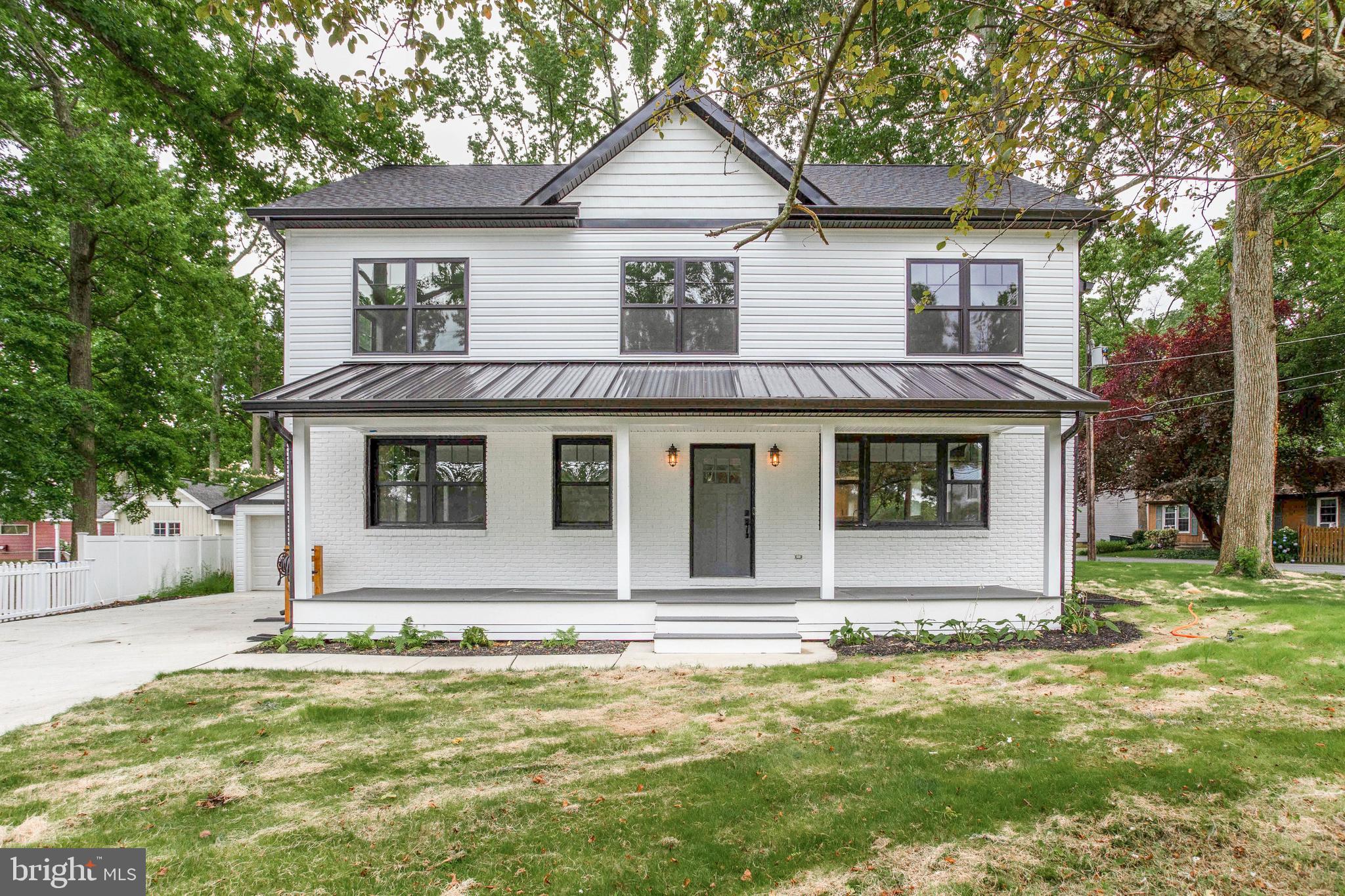 DEALE BEACH - Residential