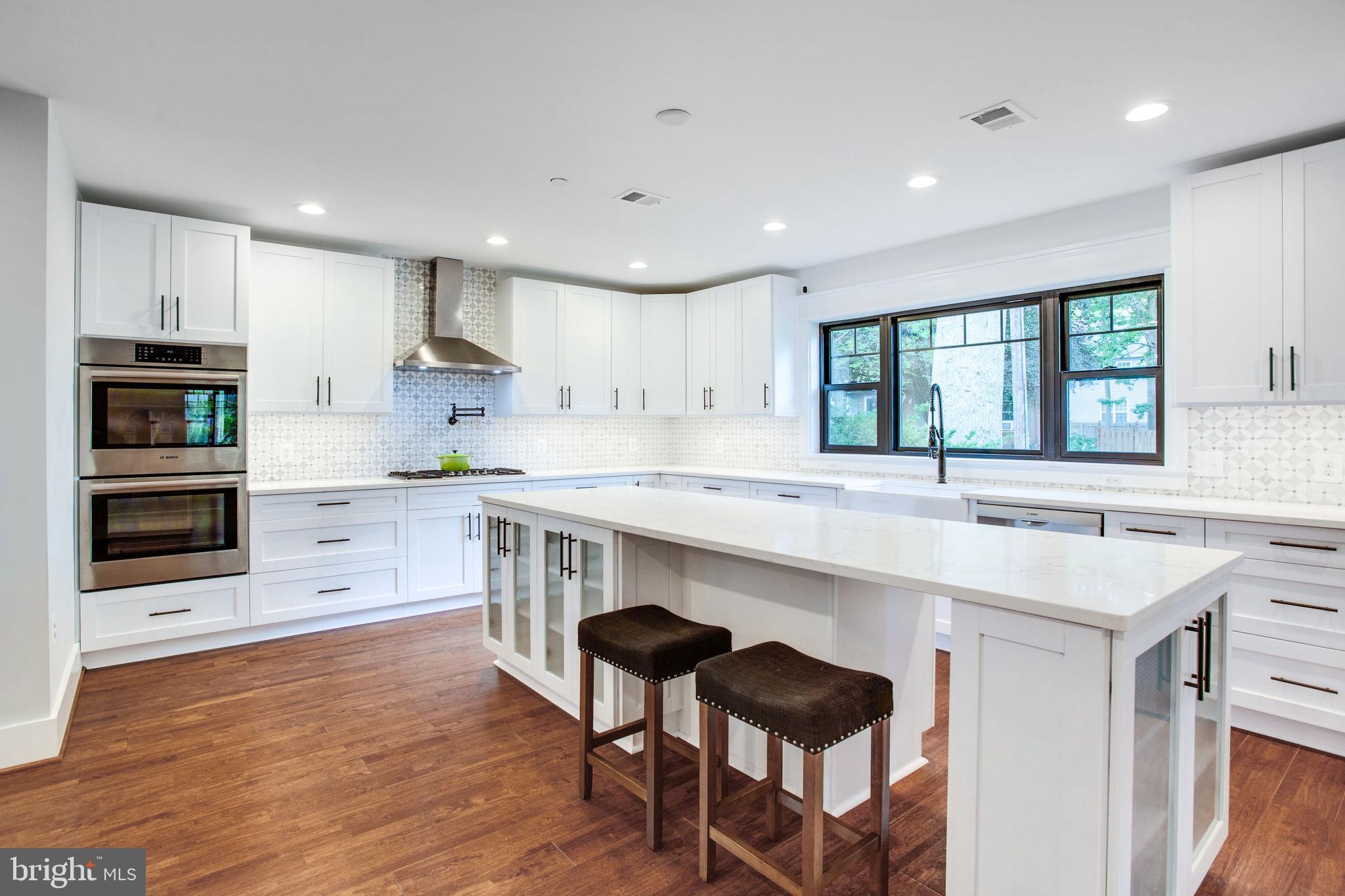 DEALE BEACH - Residential