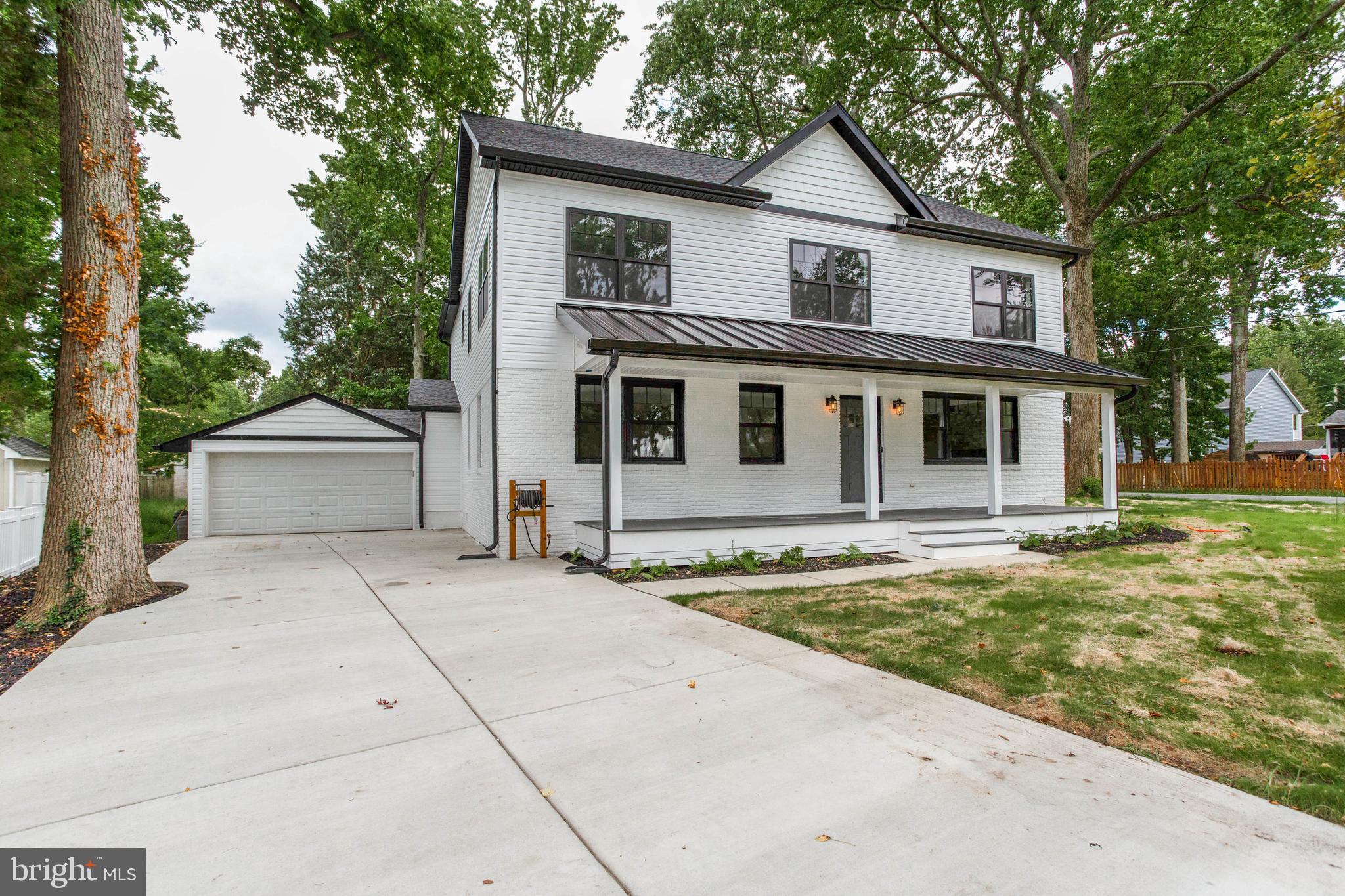 DEALE BEACH - Residential