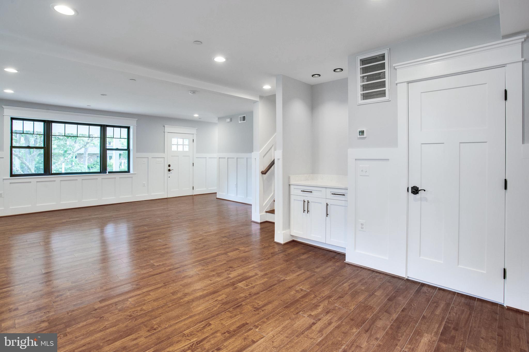 DEALE BEACH - Residential