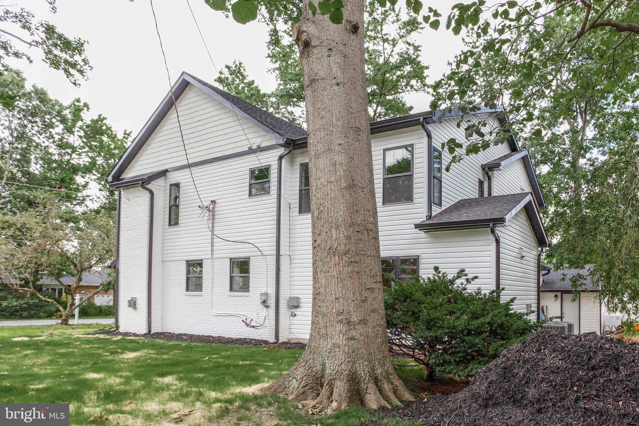 DEALE BEACH - Residential