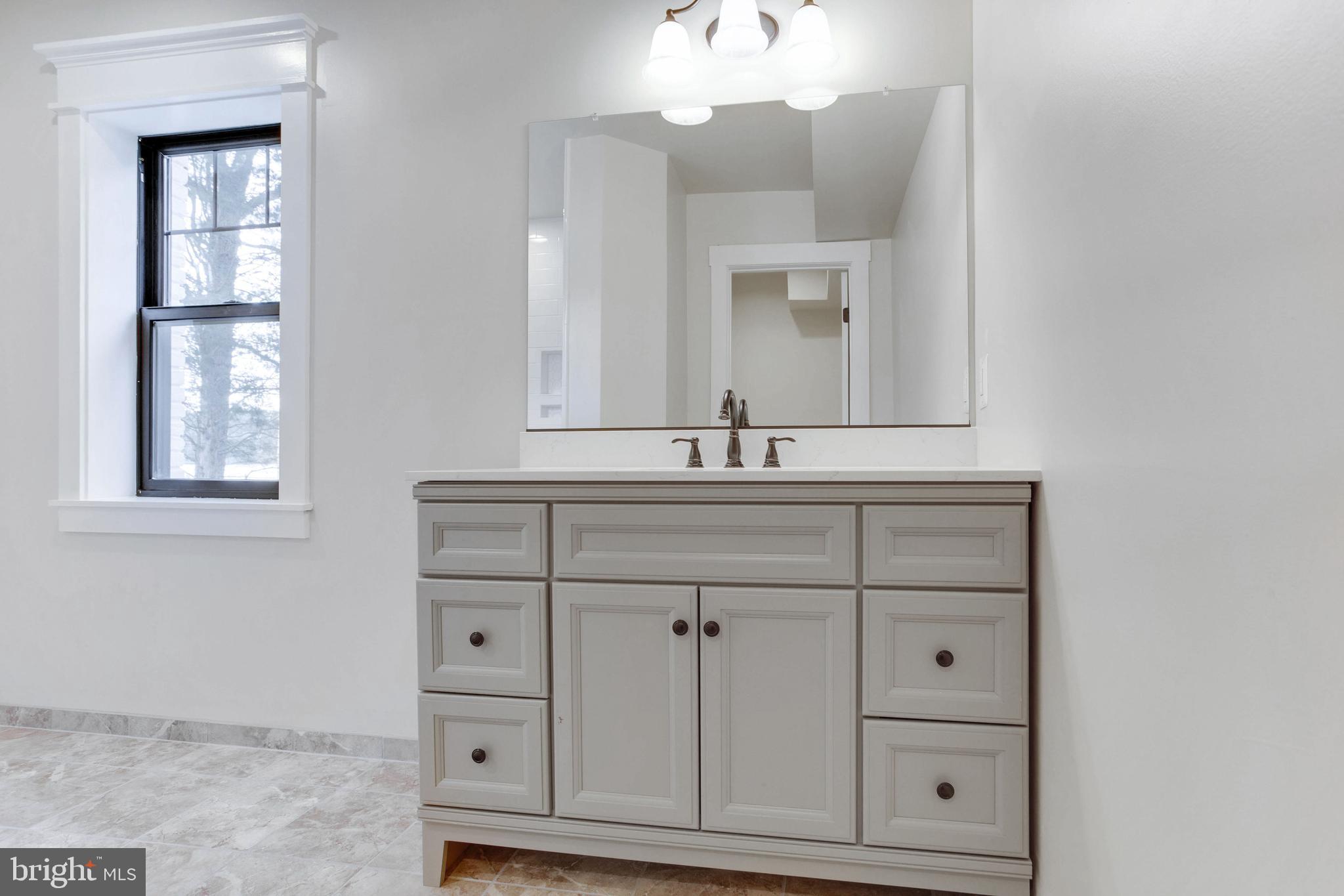 DEALE BEACH - Residential