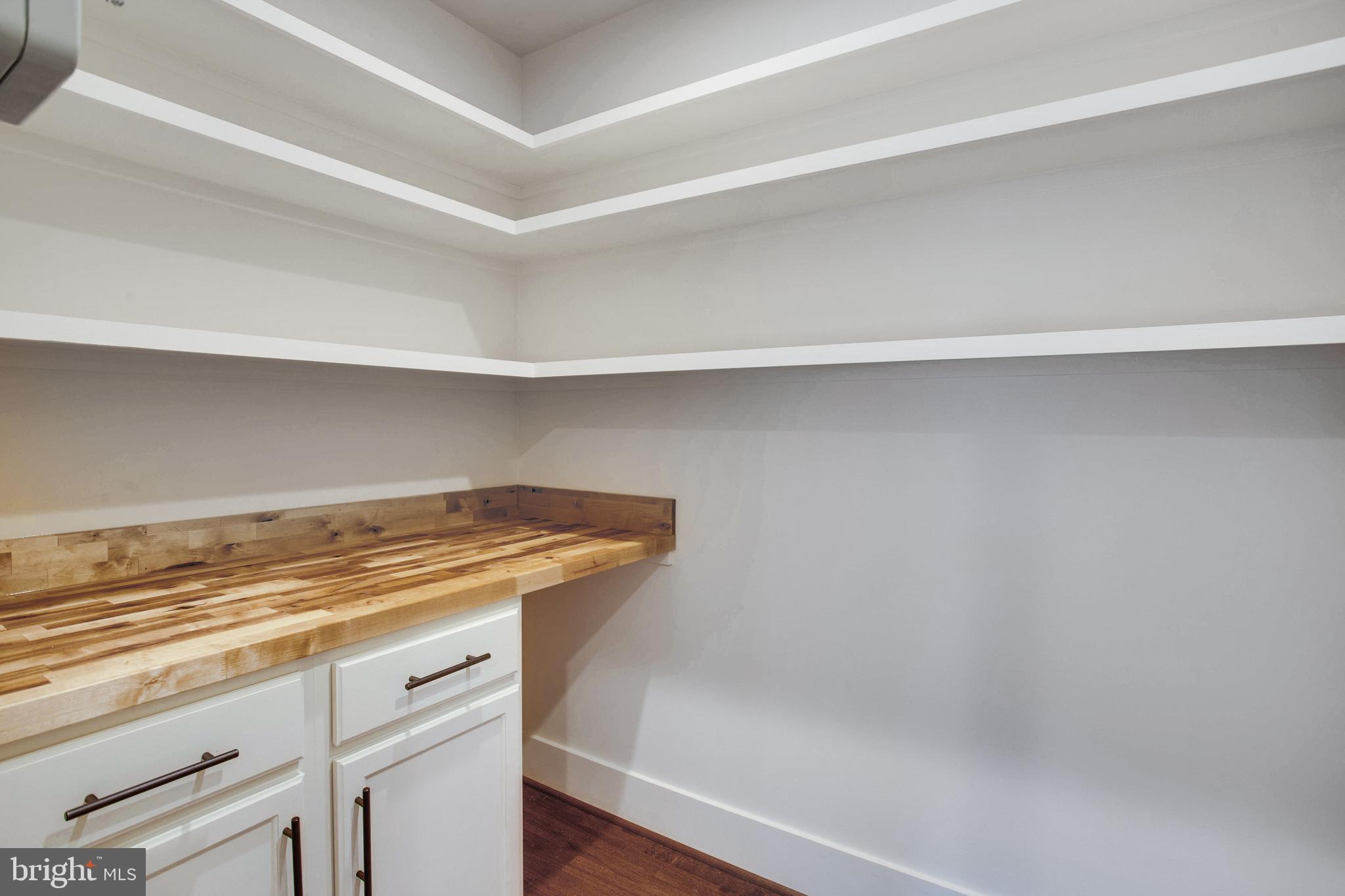 DEALE BEACH - Residential