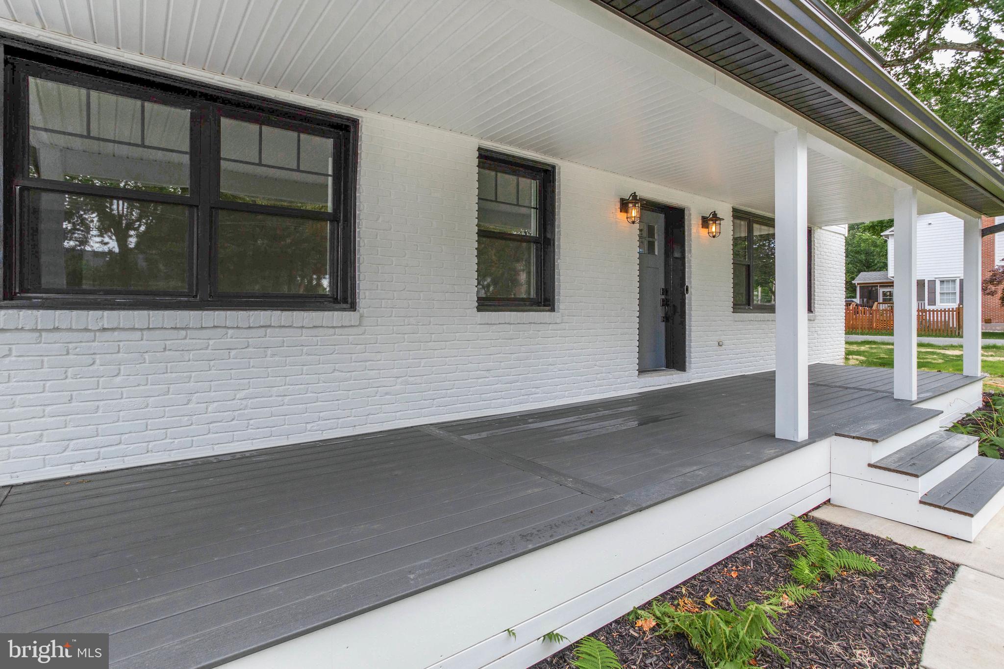 DEALE BEACH - Residential