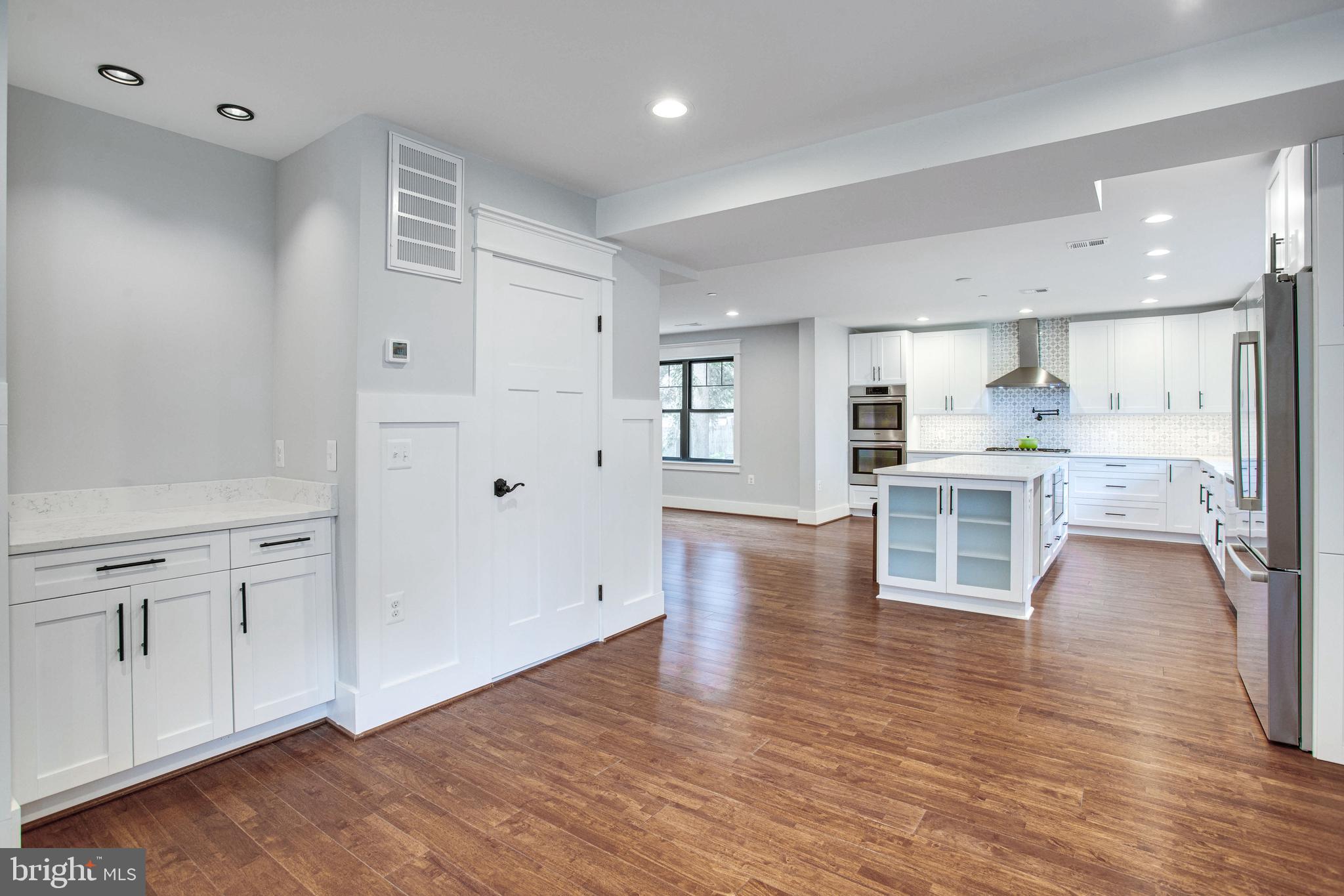 DEALE BEACH - Residential