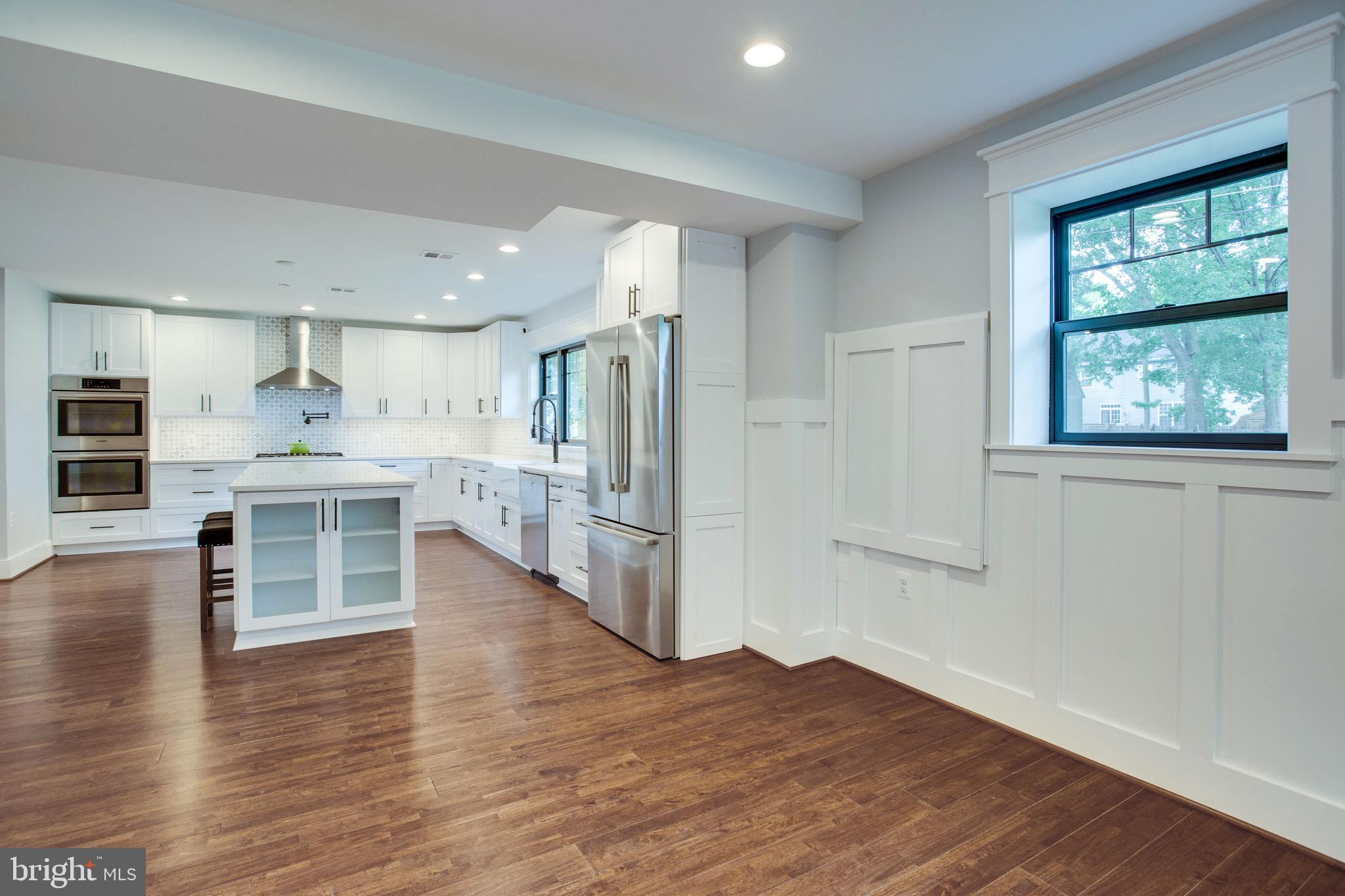 DEALE BEACH - Residential