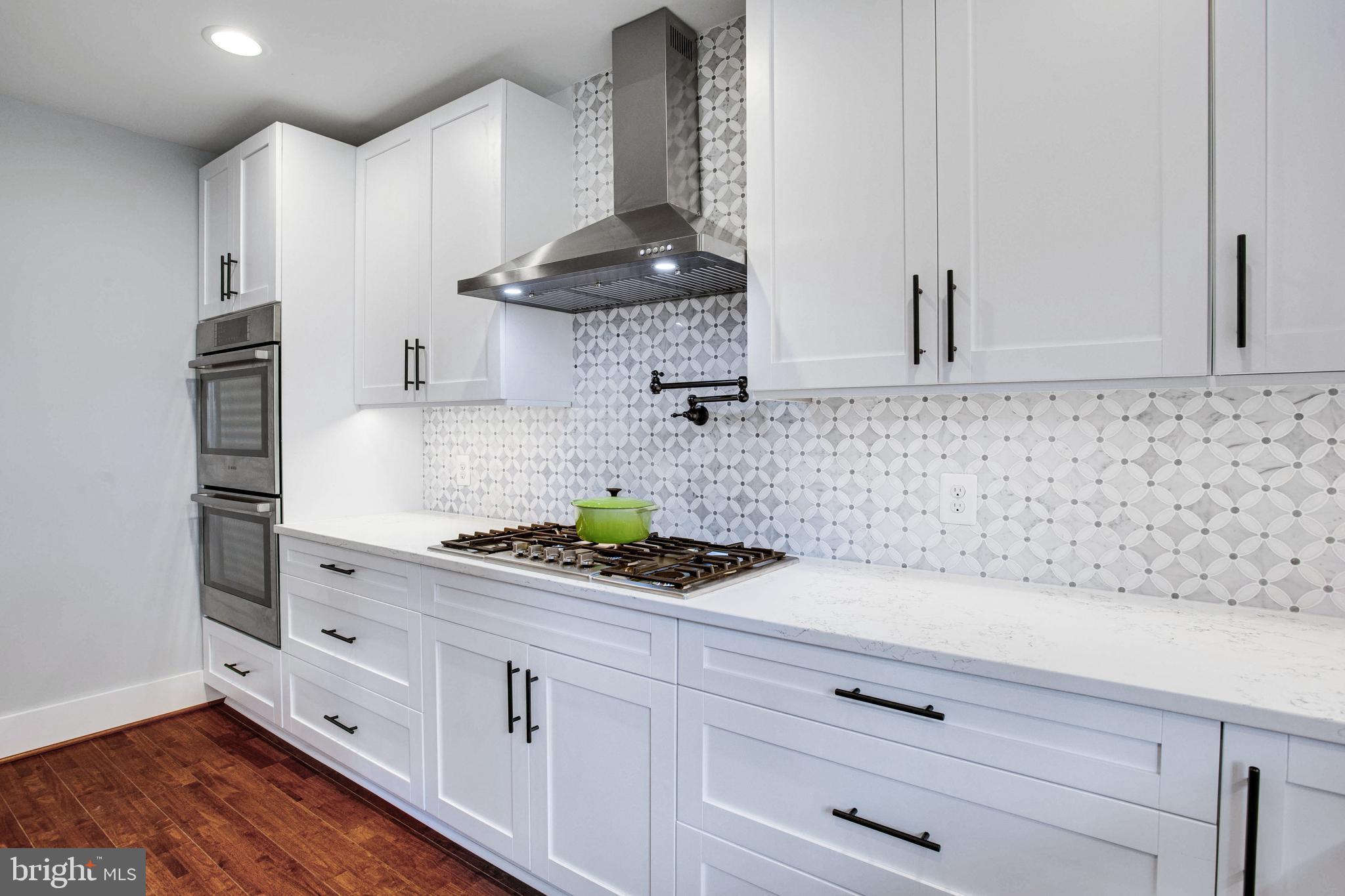 DEALE BEACH - Residential