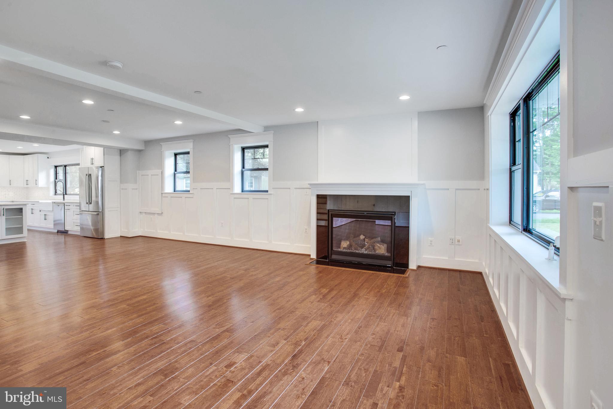 DEALE BEACH - Residential