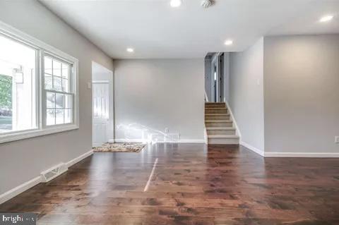 34 RICHARDS AVENUE