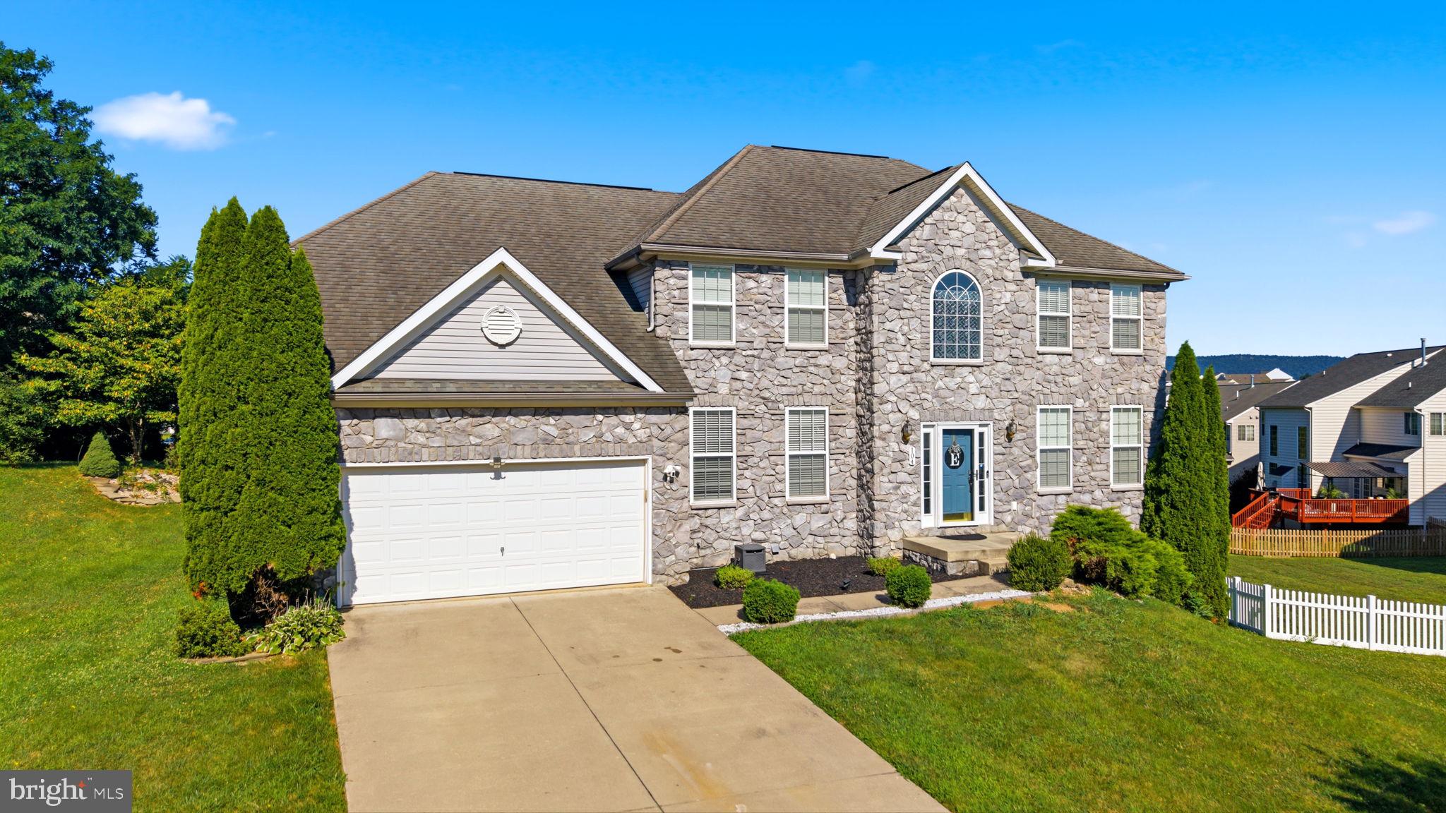 104 CAROT COURT