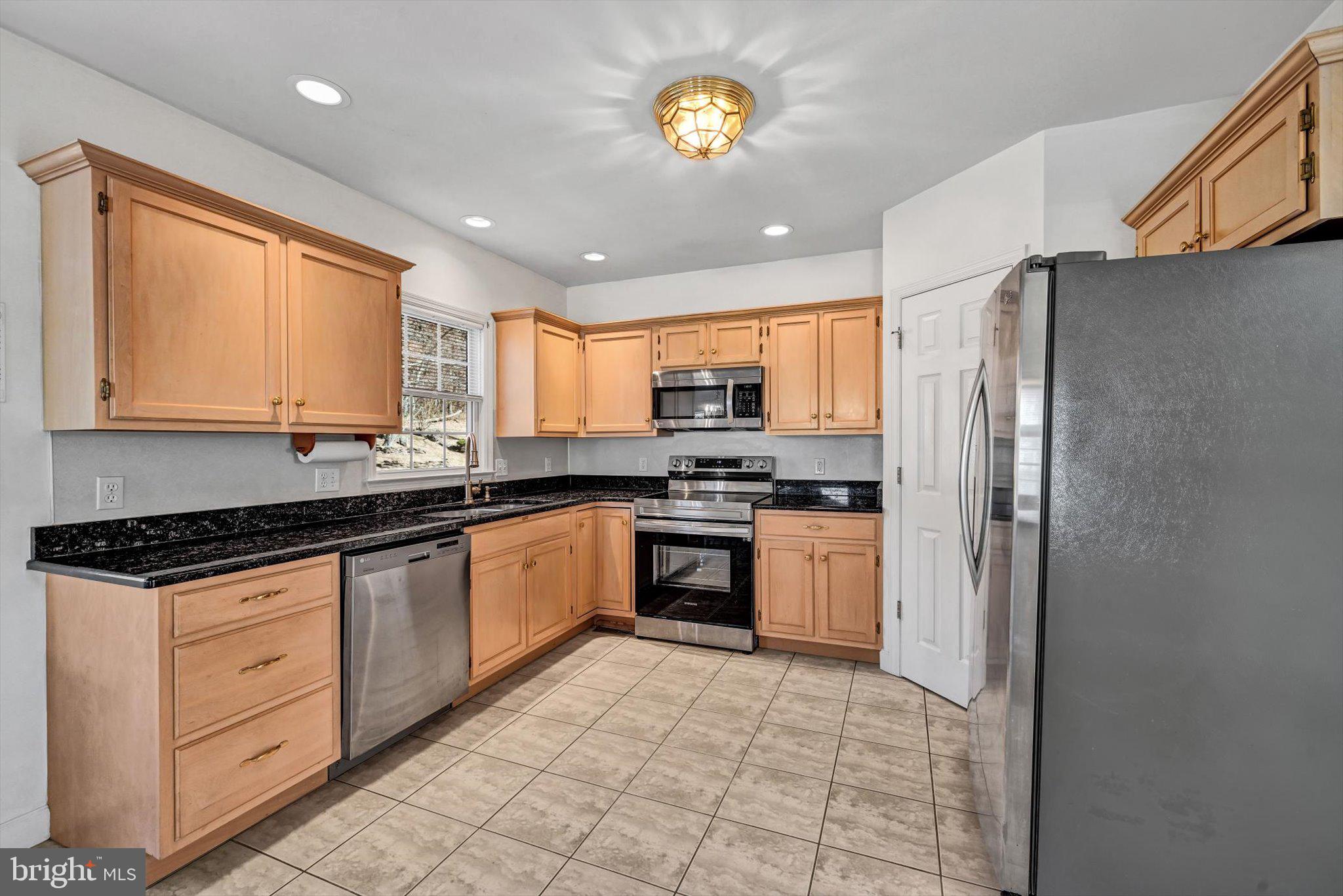 EXETER GOLF CLUB E - Residential