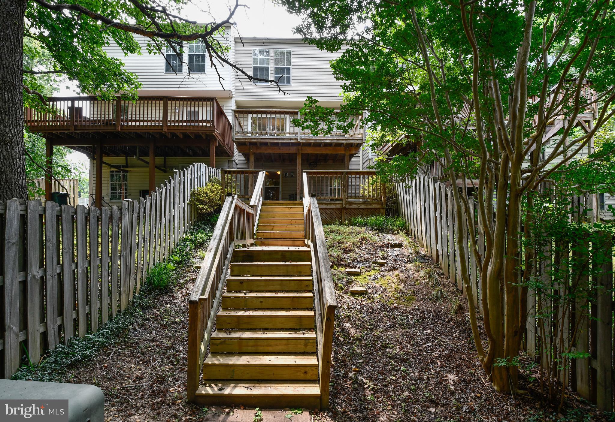 LEE'S HILL - Residential