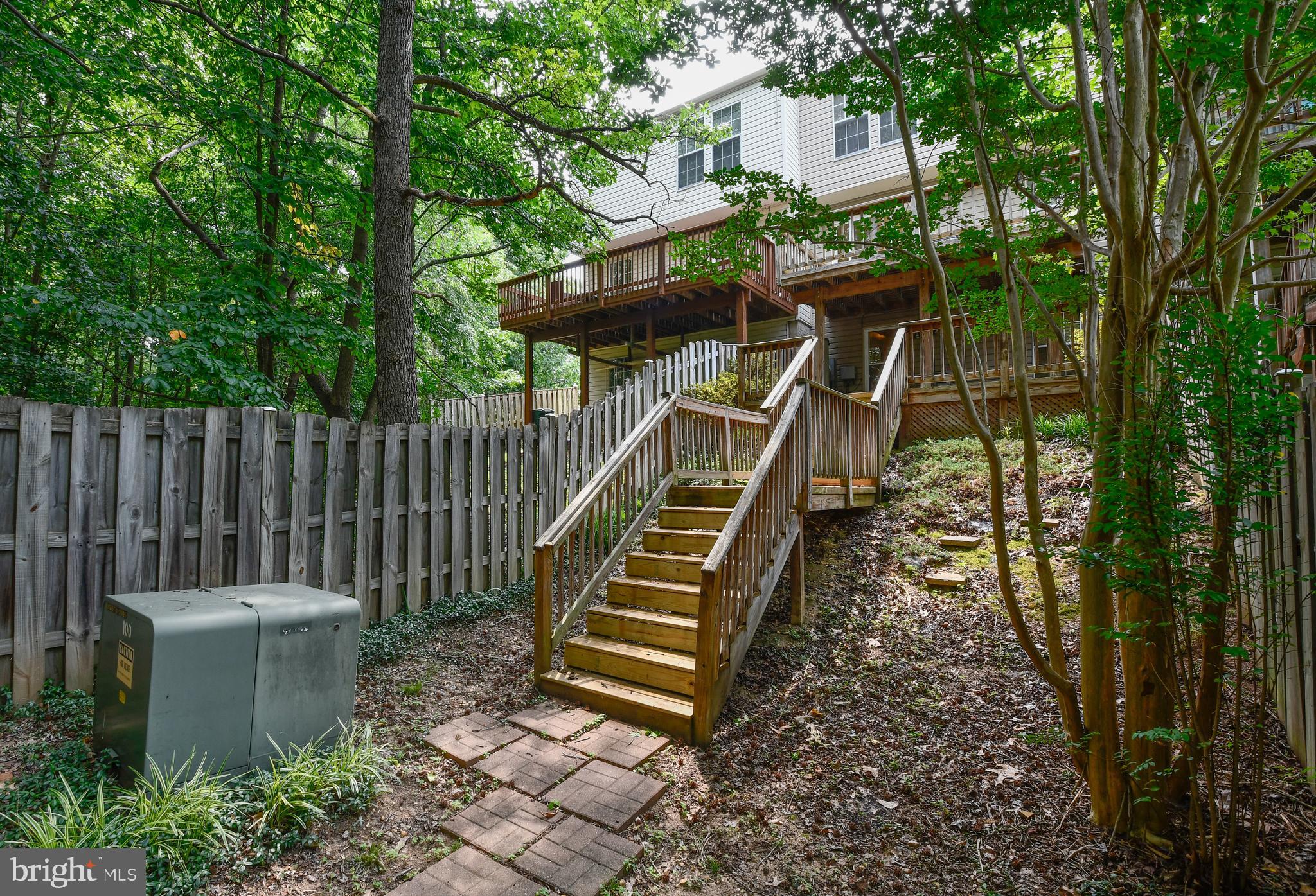 LEE'S HILL - Residential