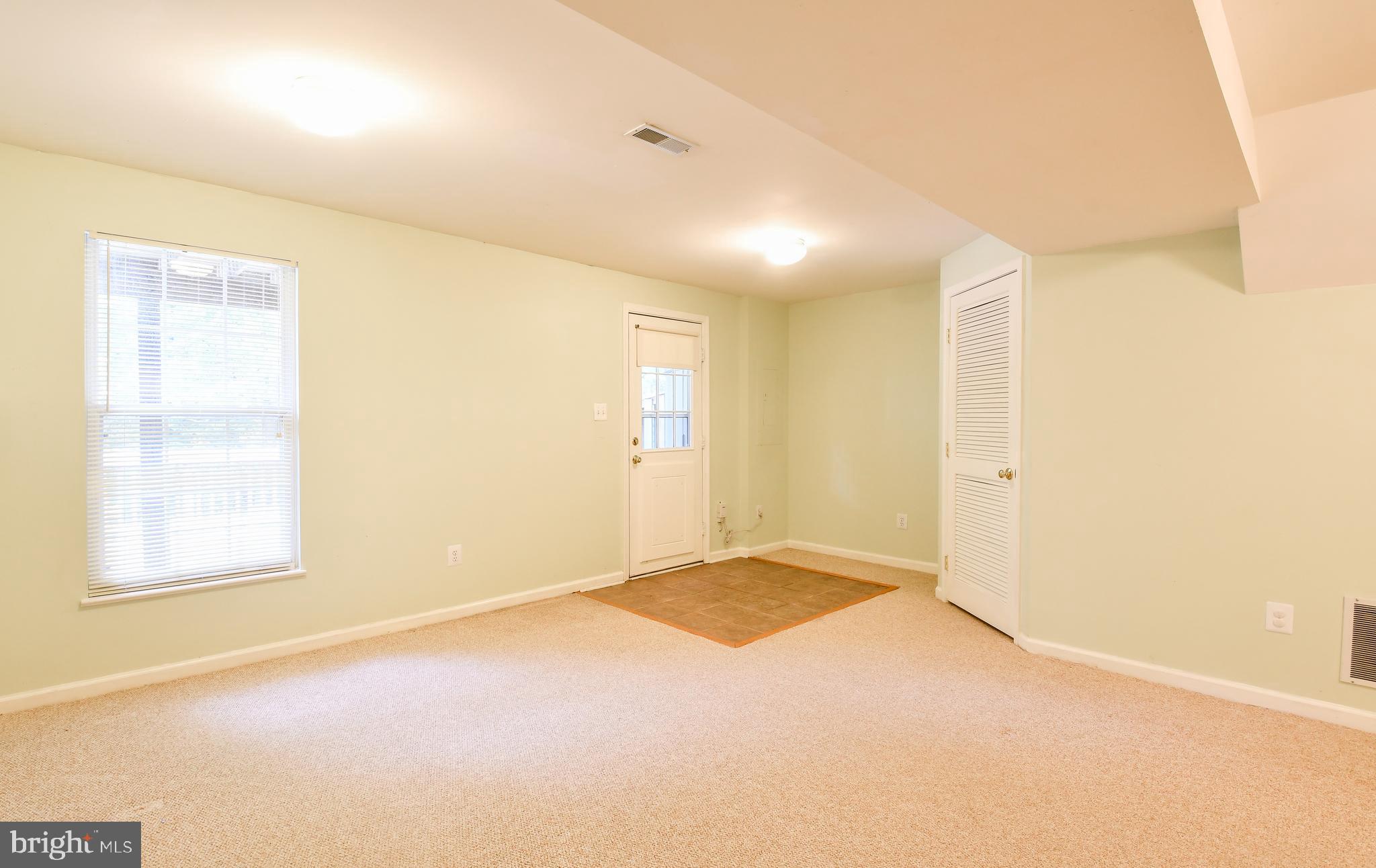 LEE'S HILL - Residential