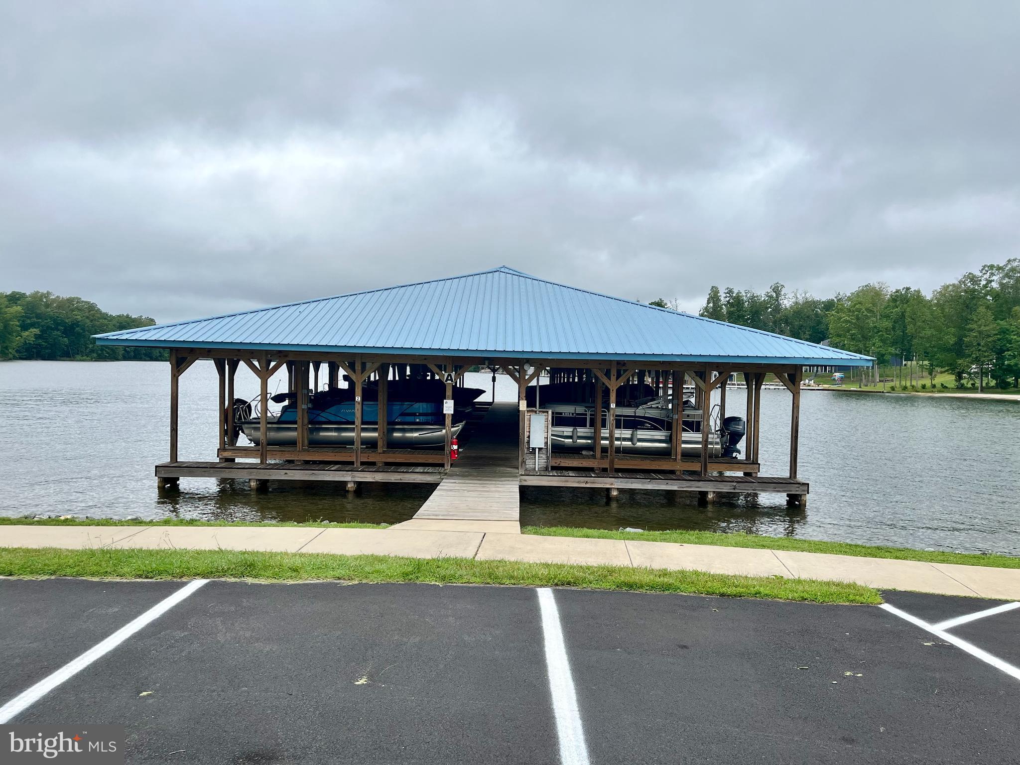 ELK CREEK LANDING - Residential