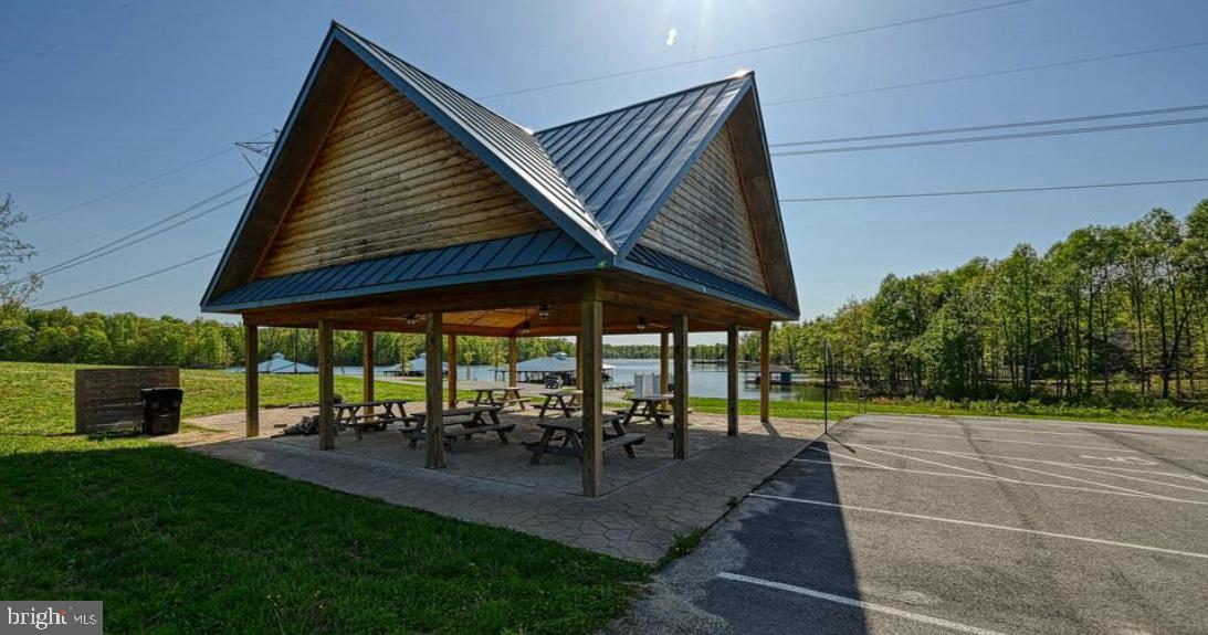 ELK CREEK LANDING - Residential